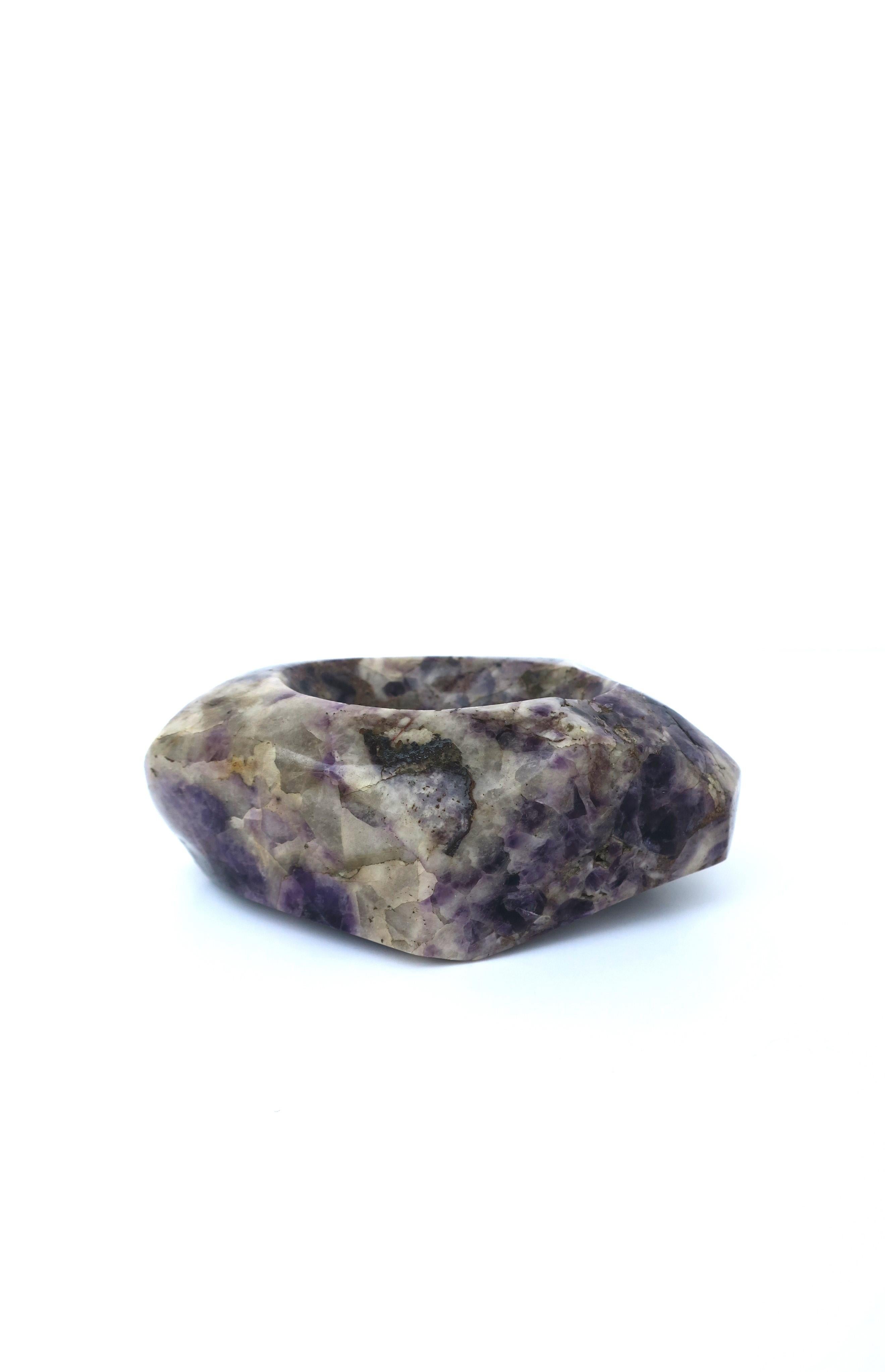 Amythyst Purple and White Stone Jewelry Dish Vide-Poche For Sale 4