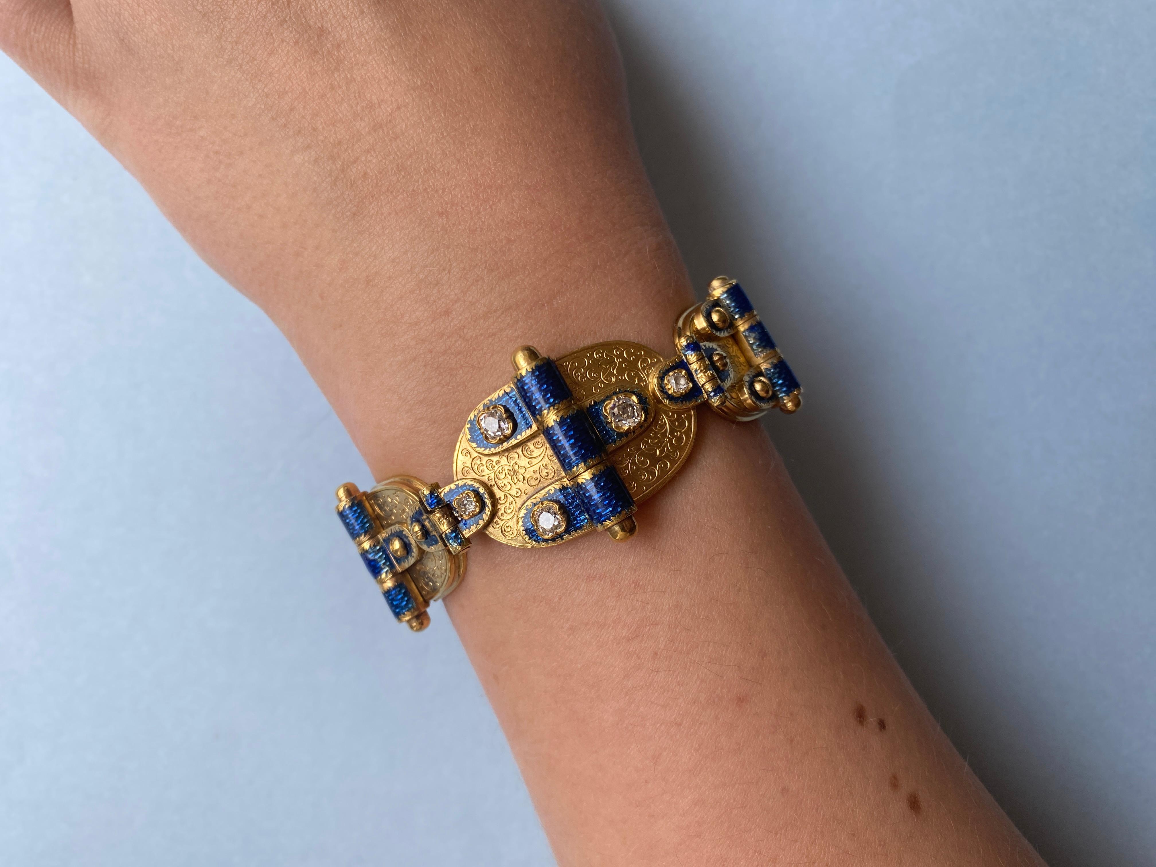 An 14 Carat Yellow Gold Antique Bracelet with Enamel and DIamonds In Good Condition For Sale In Amsterdam, NL