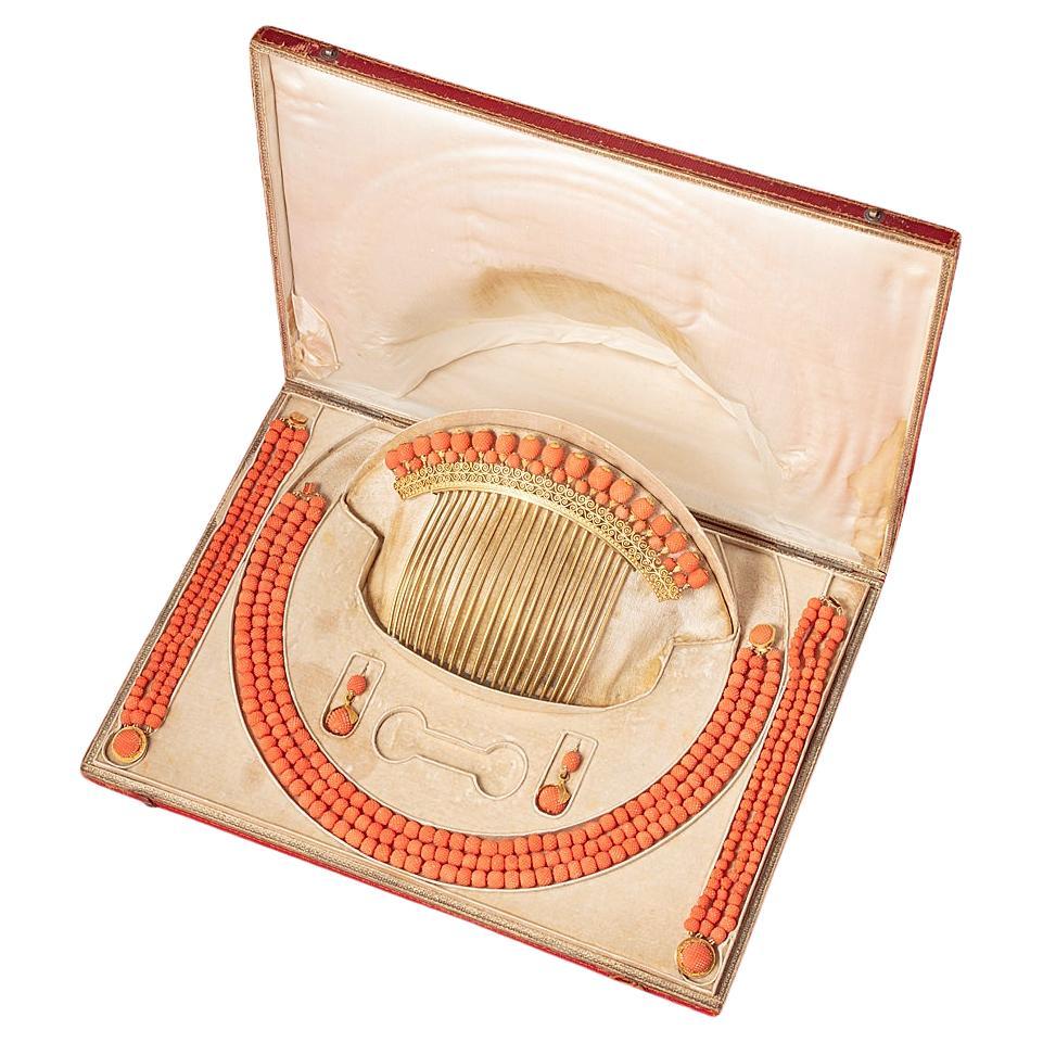 Ein georgianischer Parure aus 18 Karat Gold und Koralle im Angebot