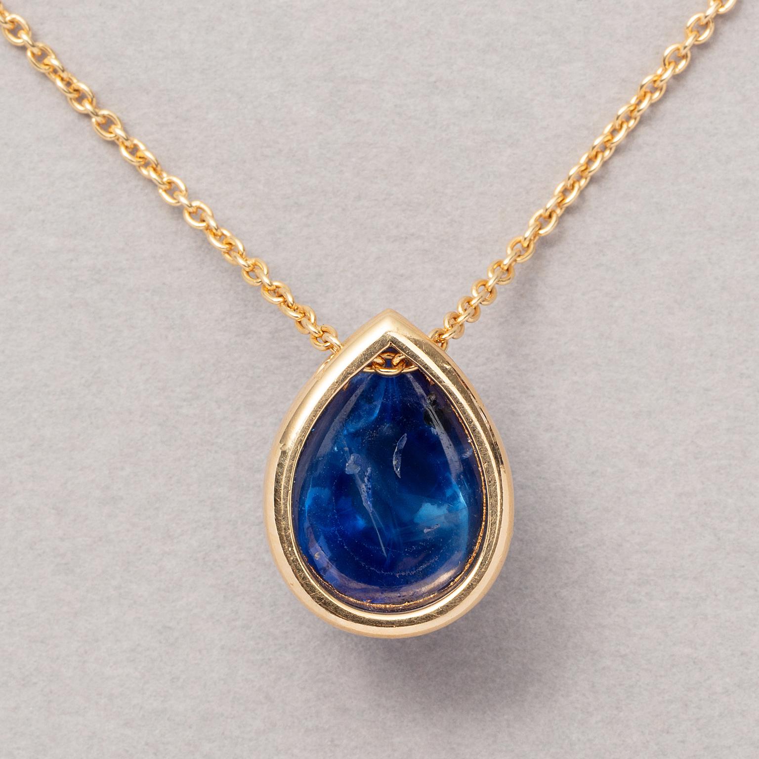 Cabochon An 18 Carat Gold and Sapphire Pendant