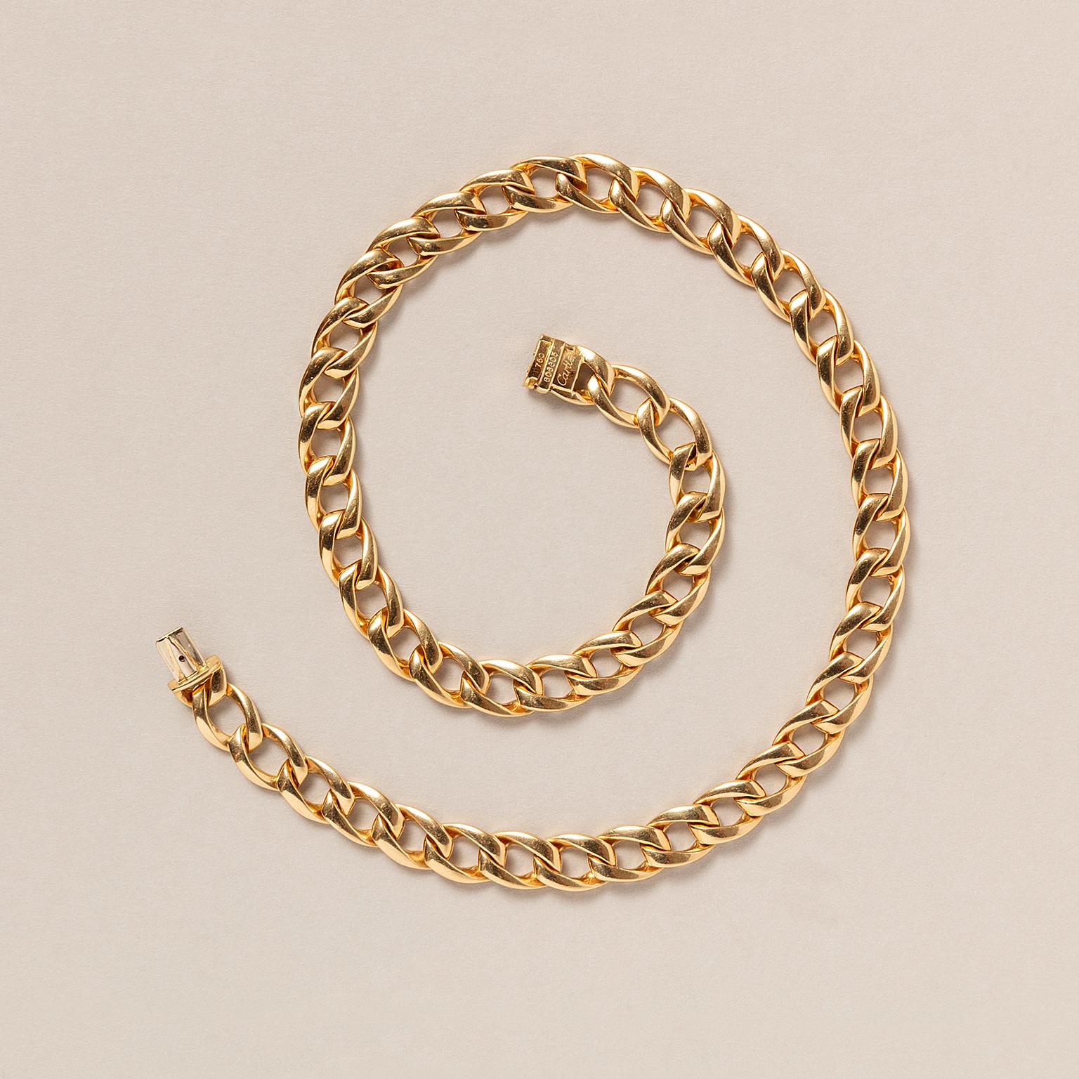 An 18 Carat Gold Cartier Necklace In Good Condition In Amsterdam, NL
