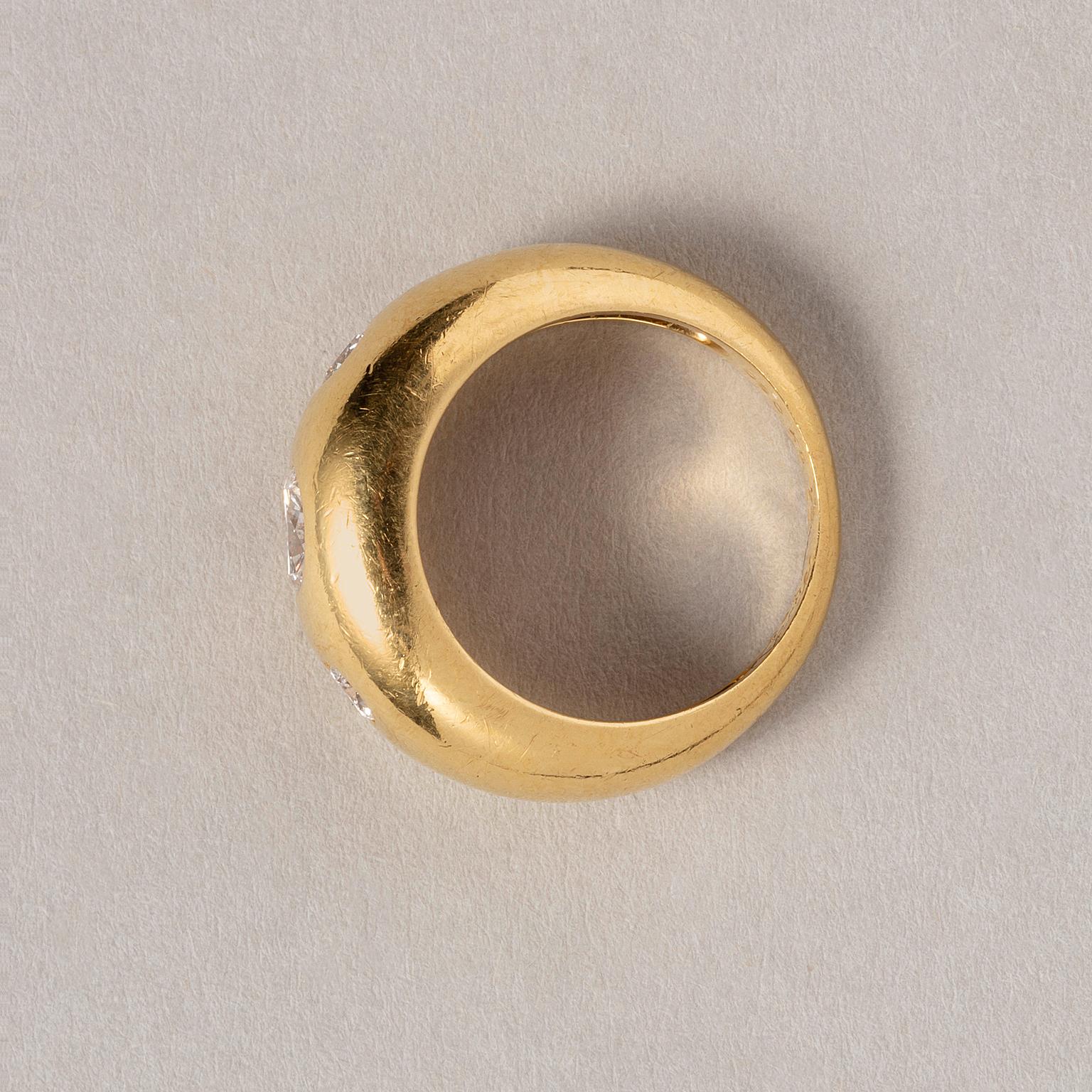 Brilliant Cut 18 Carat Gold Cartier Three Stone Ring