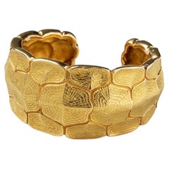Vintage An 18 Carat Gold Fred of Paris Cuff Bracelet