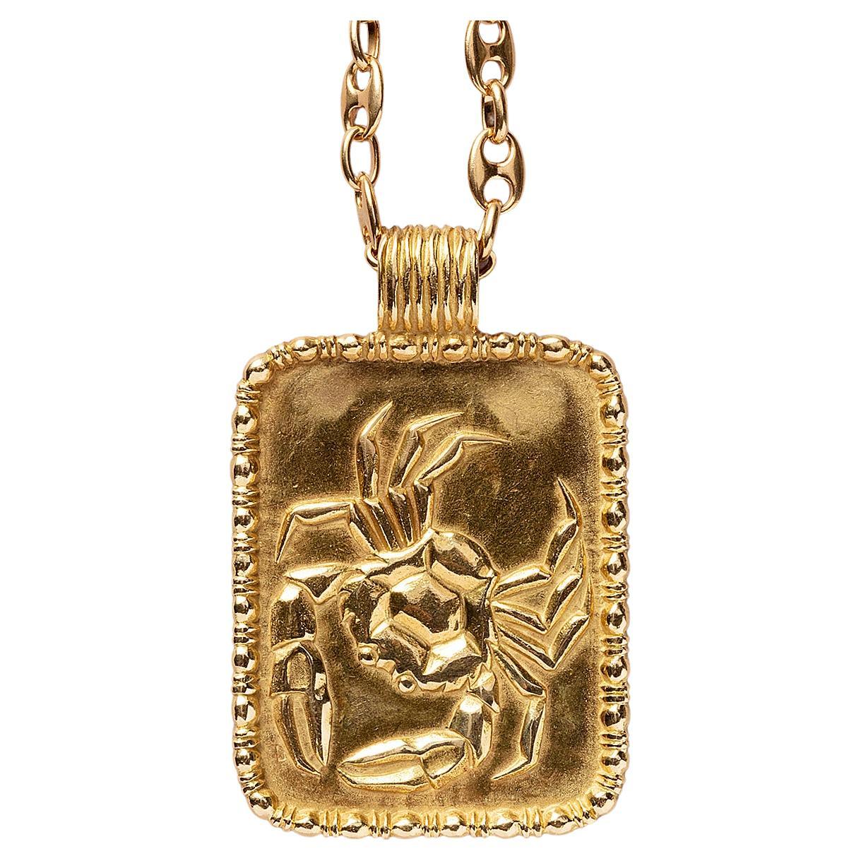 Fred Paris Pendentif en or 18 carats avec signe du zodiaque cancer en vente