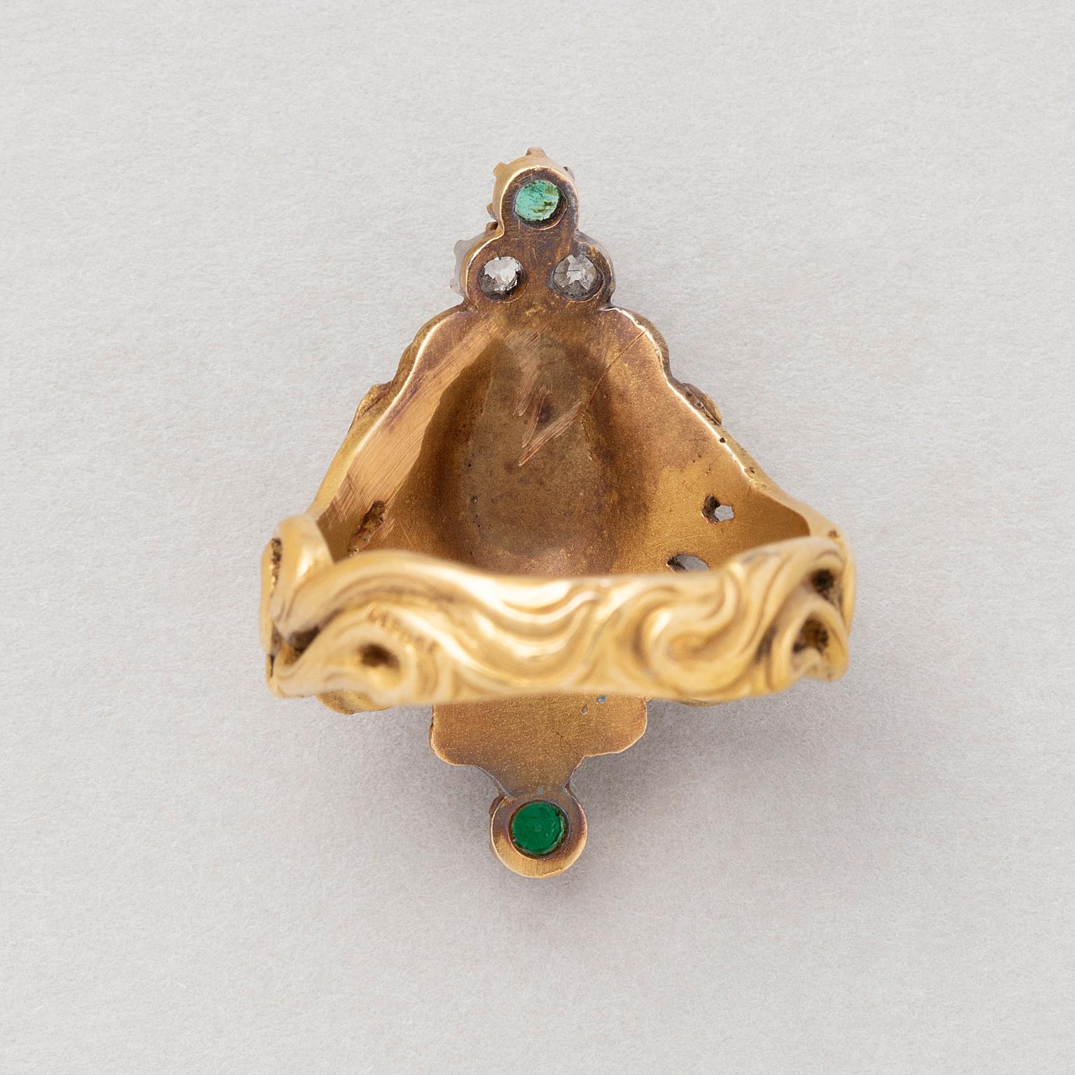 An 18 Carat Gold French Art Nouveau Ring by André Rambour In Good Condition In Amsterdam, NL