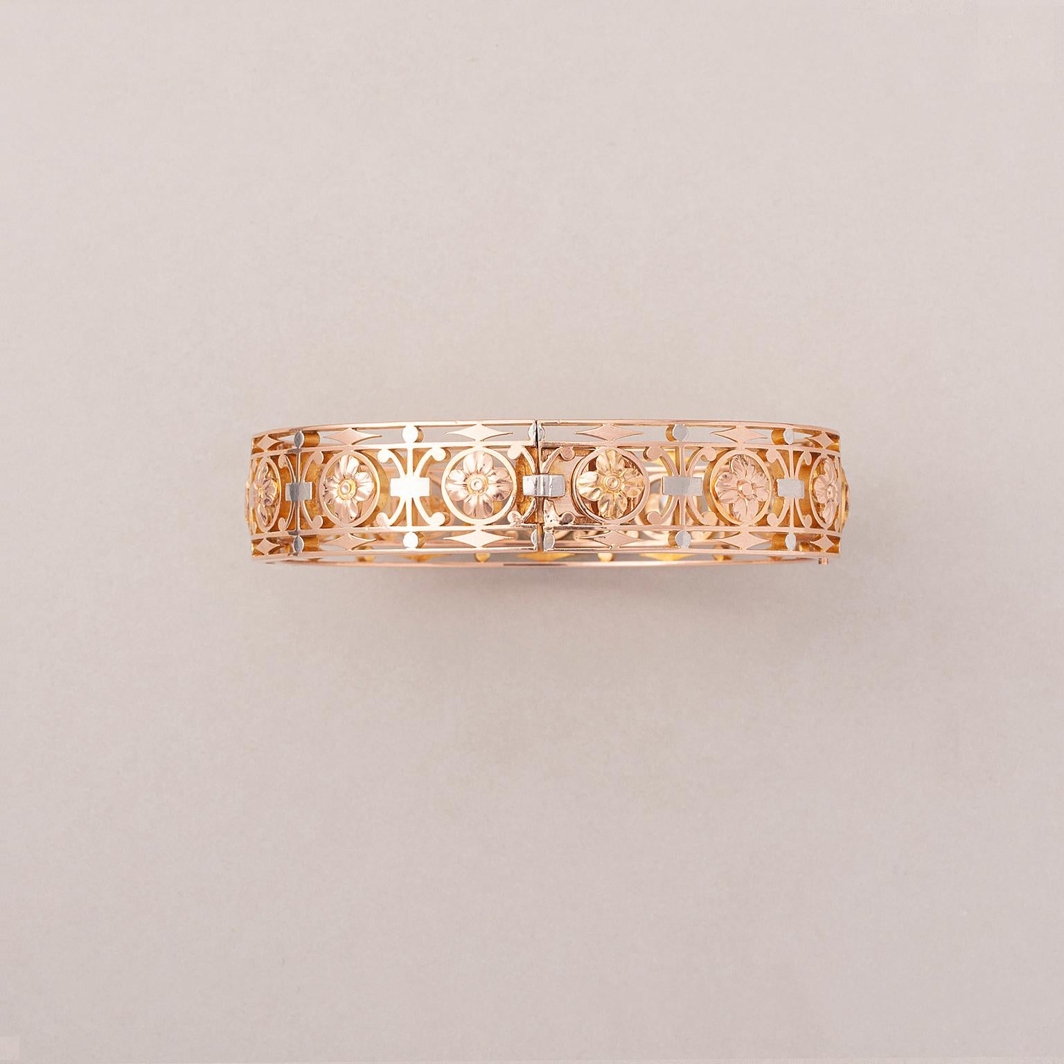 Late Victorian 18 Carat Gold French Bangle