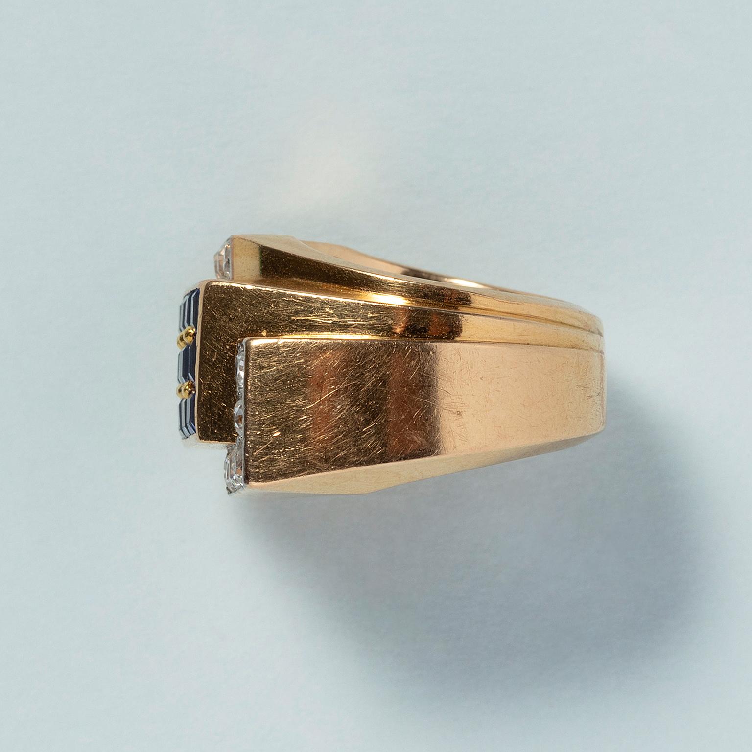 Brilliant Cut An 18 Carat Gold French Retro Ring with Sapphire and Diamond For Sale