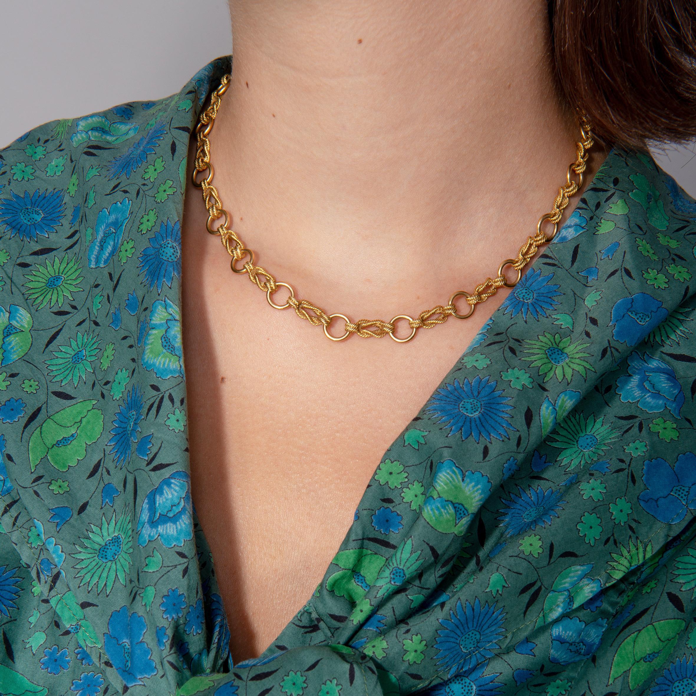 Hermès Paris Collier à nœuds en or 18 carats Unisexe en vente