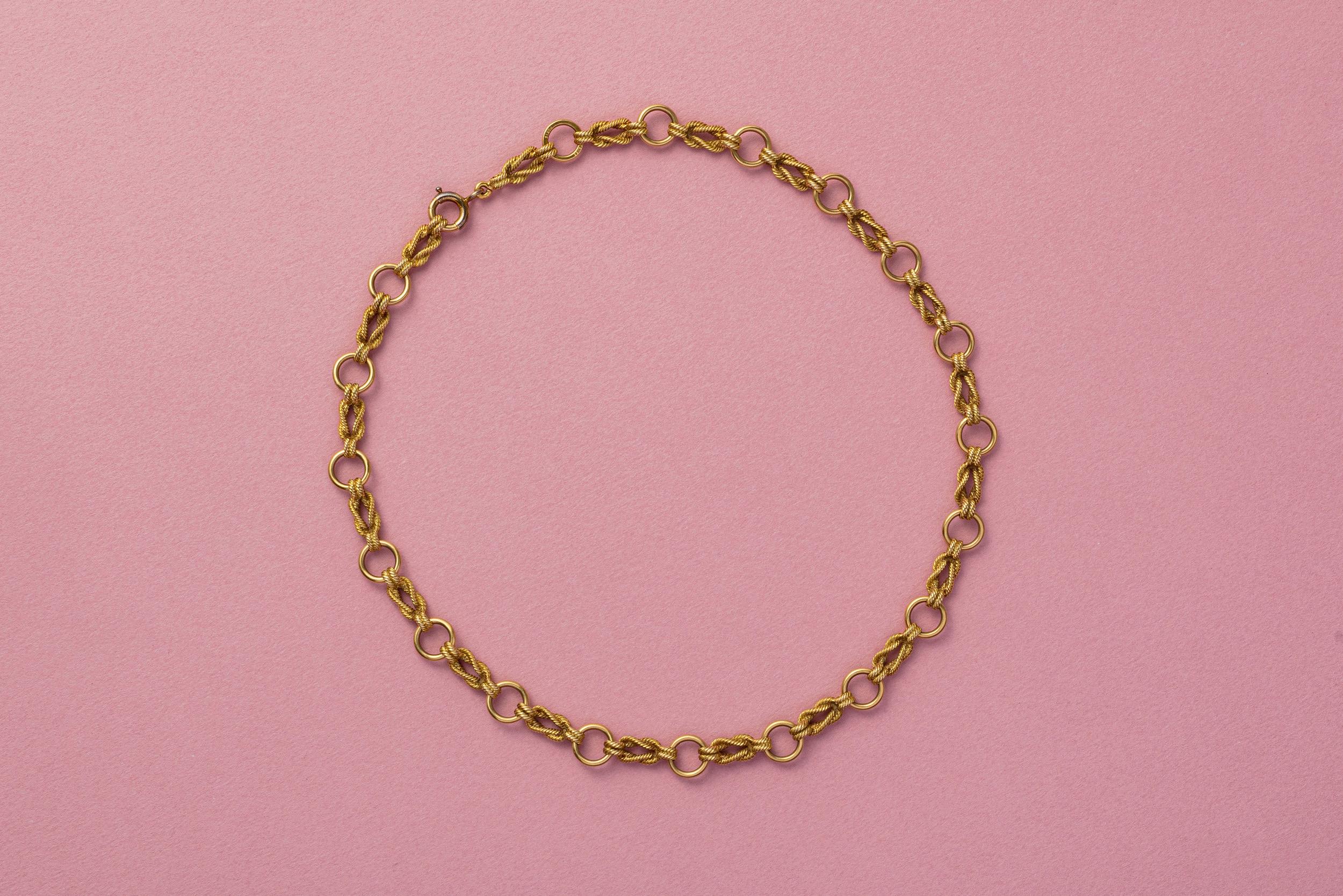 Women's or Men's 18 Carat Gold Hermès Paris Knot Necklace For Sale