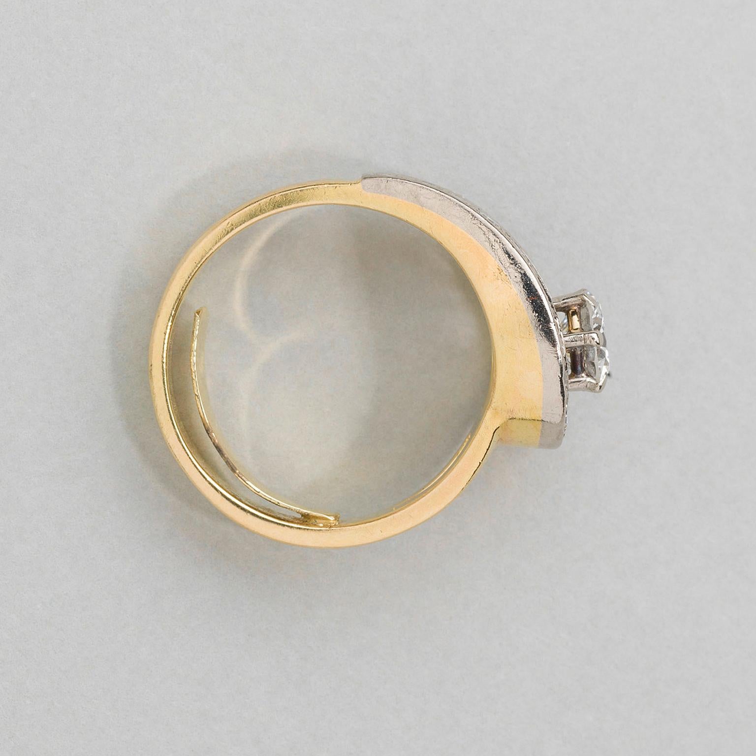 18 Carat Gold Hoop Ring with Diamonds In Good Condition For Sale In Amsterdam, NL