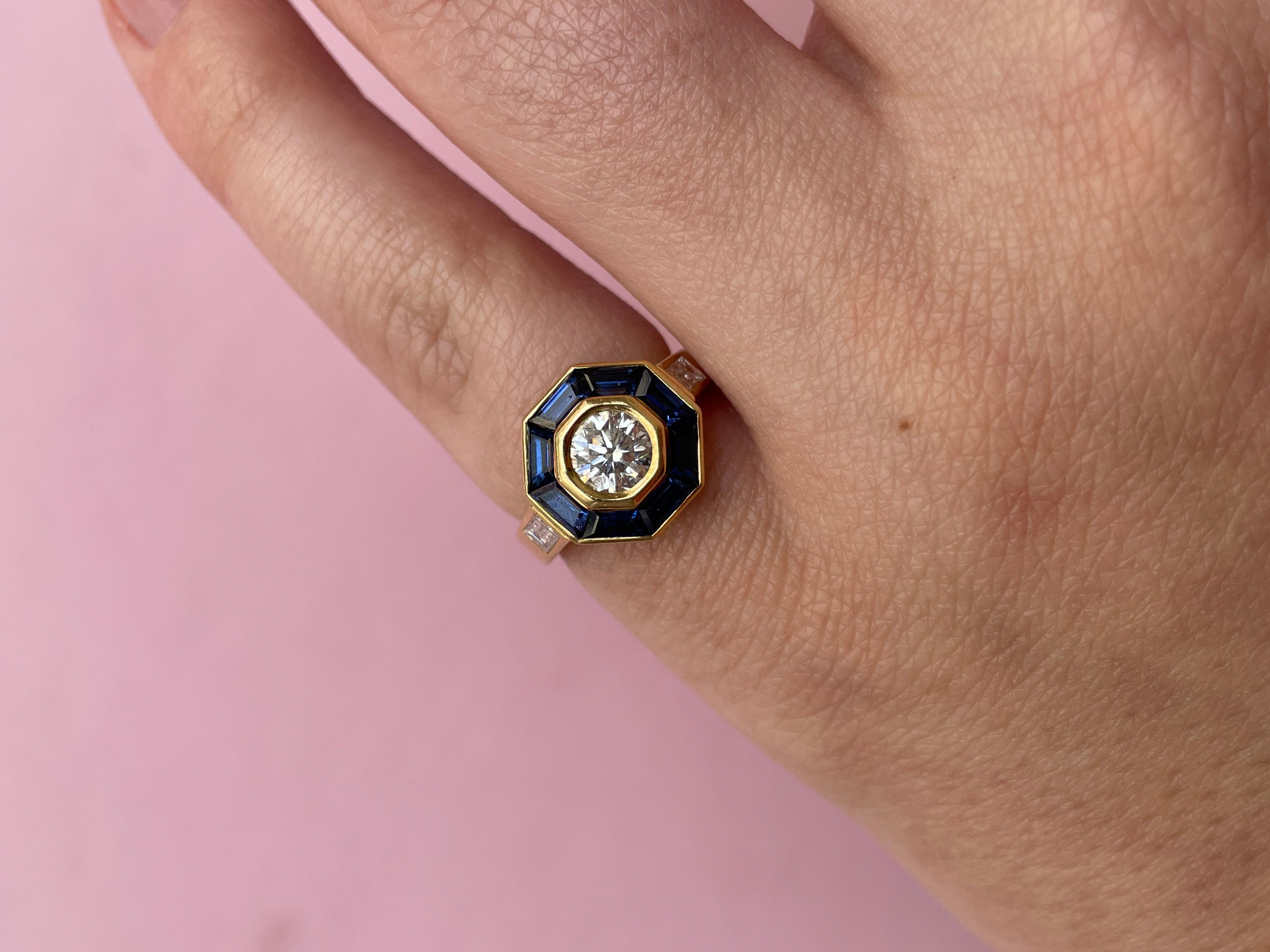 An 18 Carat Gold Mellerio Gold Ring with Diamond and Sapphire For Sale 3