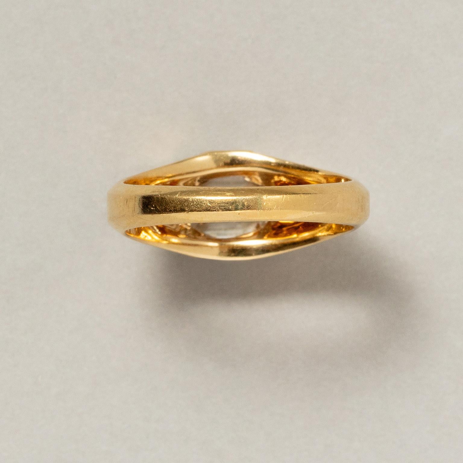 Bulgari-Ring aus 18 Karat Gold mit Diamanten im Step-Schliff (Smaragdschliff) im Angebot