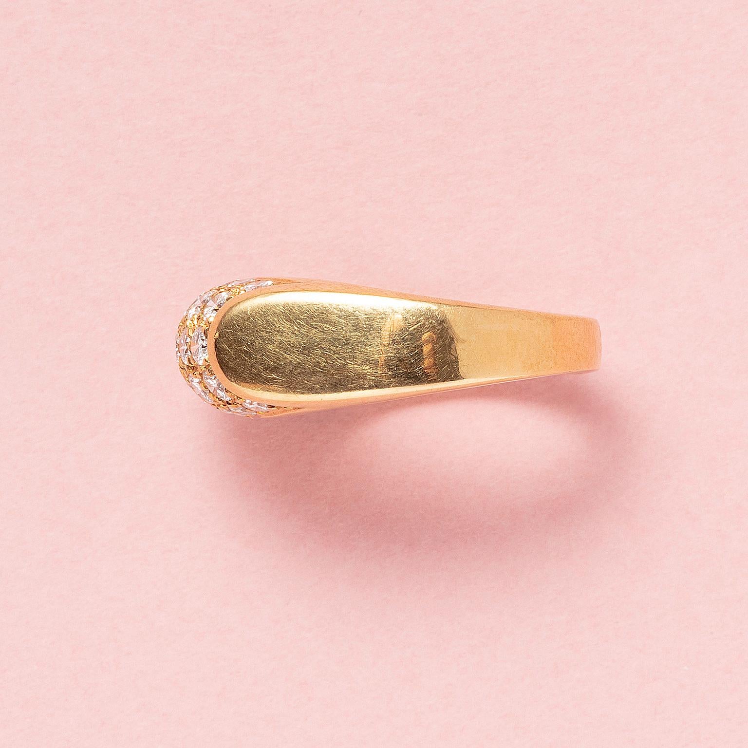 Women's or Men's An 18 carat gold Tronchetto Bulgari ring with diamonds For Sale