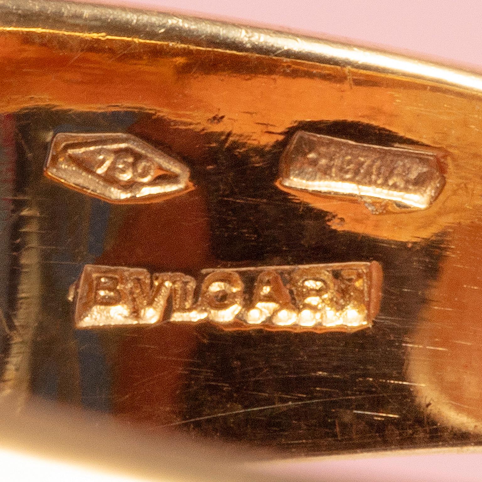 An 18 carat gold Tronchetto Bulgari ring with diamonds For Sale 1
