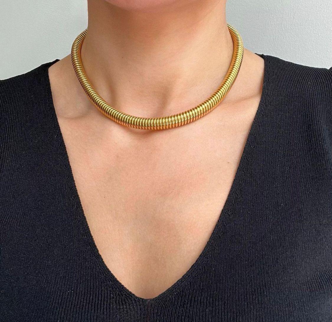 An 18 Carat Gold Tubogas Weingrill Necklace In Good Condition In Amsterdam, NL