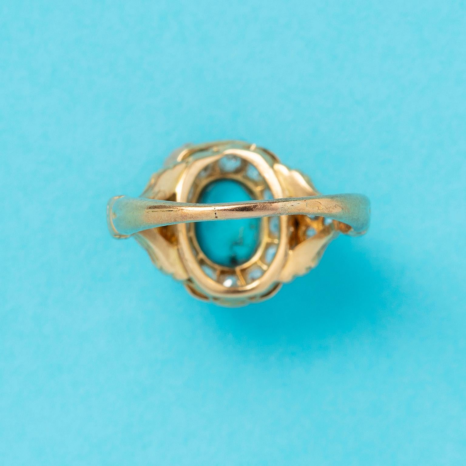 An 18 Carat Gold Turquoise and Diamond Ring In Good Condition For Sale In Amsterdam, NL
