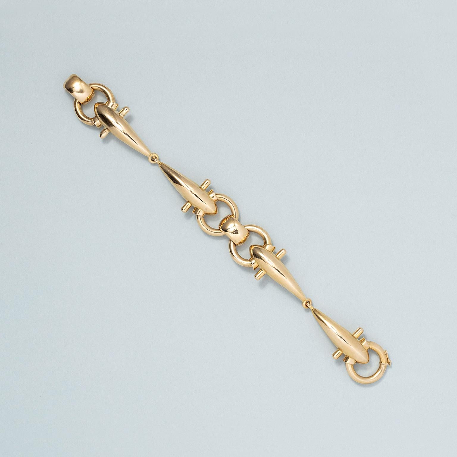 Brazalete de eslabones de oro amarillo de 18 quilates con marca de maestro italiano para Weingrill, Italia, hacia 1970.

peso: 69,50 g
longitud: 21,7 cm 
anchura: 2,2 cm