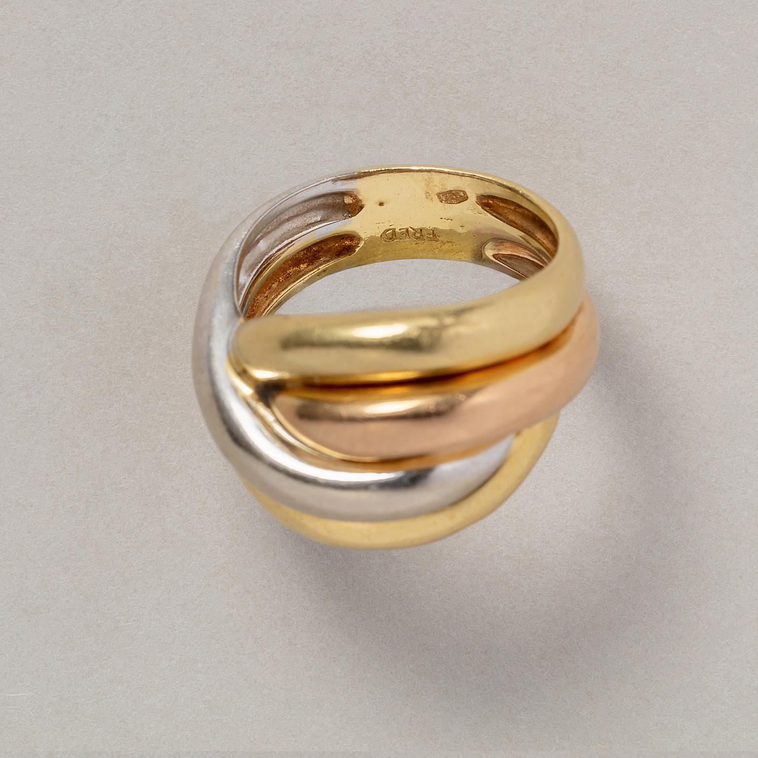 An 18 Carat Tri-Color Knot Fred Ring For Sale 1