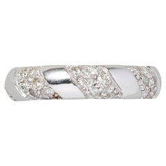 Bague jonc en or blanc 18 carats avec diamants