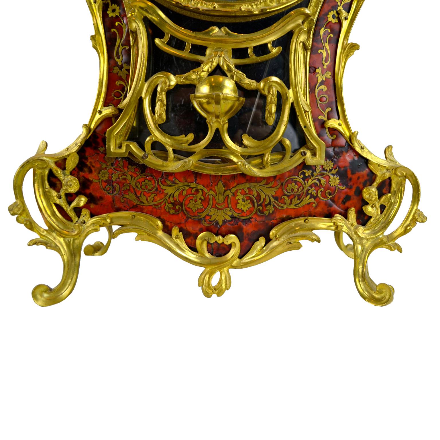 18th Century French Louis XV Boulle and Gilt Bronze Bracket Clock In Good Condition For Sale In Vancouver, British Columbia