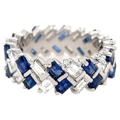 18 Karat Weißgold Ring mit Saphiren und Diamanten