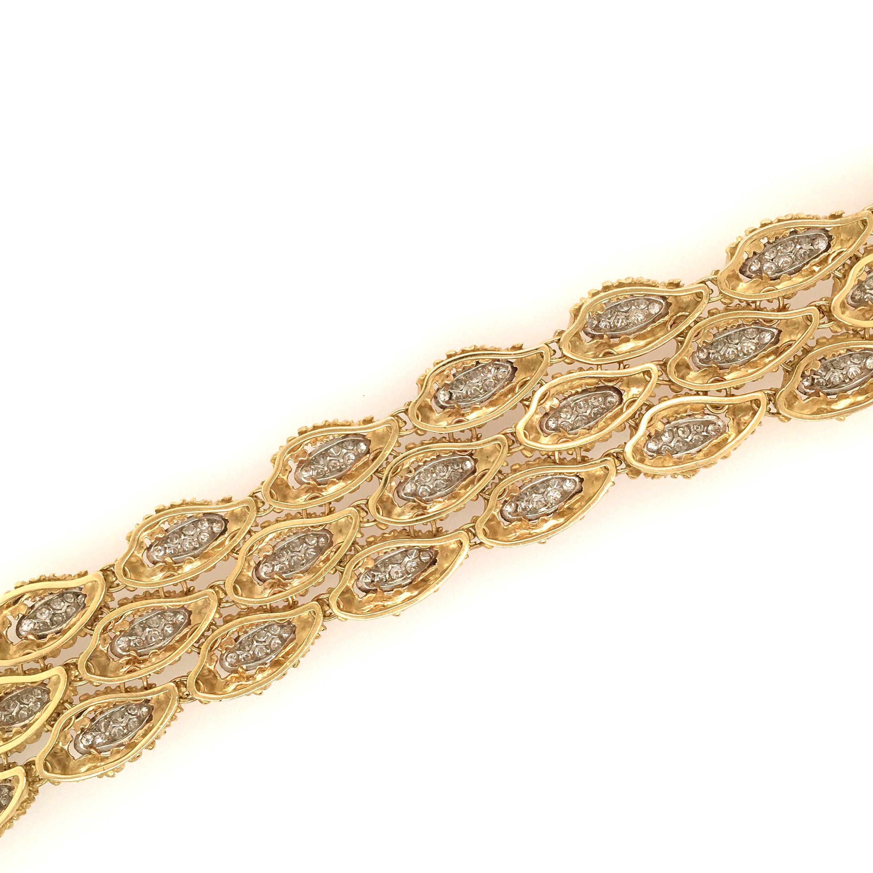 18 Karat Yellow Gold and Diamond Bracelet In Excellent Condition In New York, NY