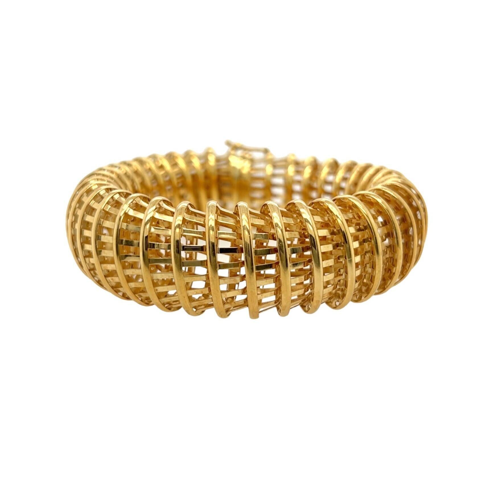 18 Karat Yellow Gold Bracelet In Excellent Condition In New York, NY