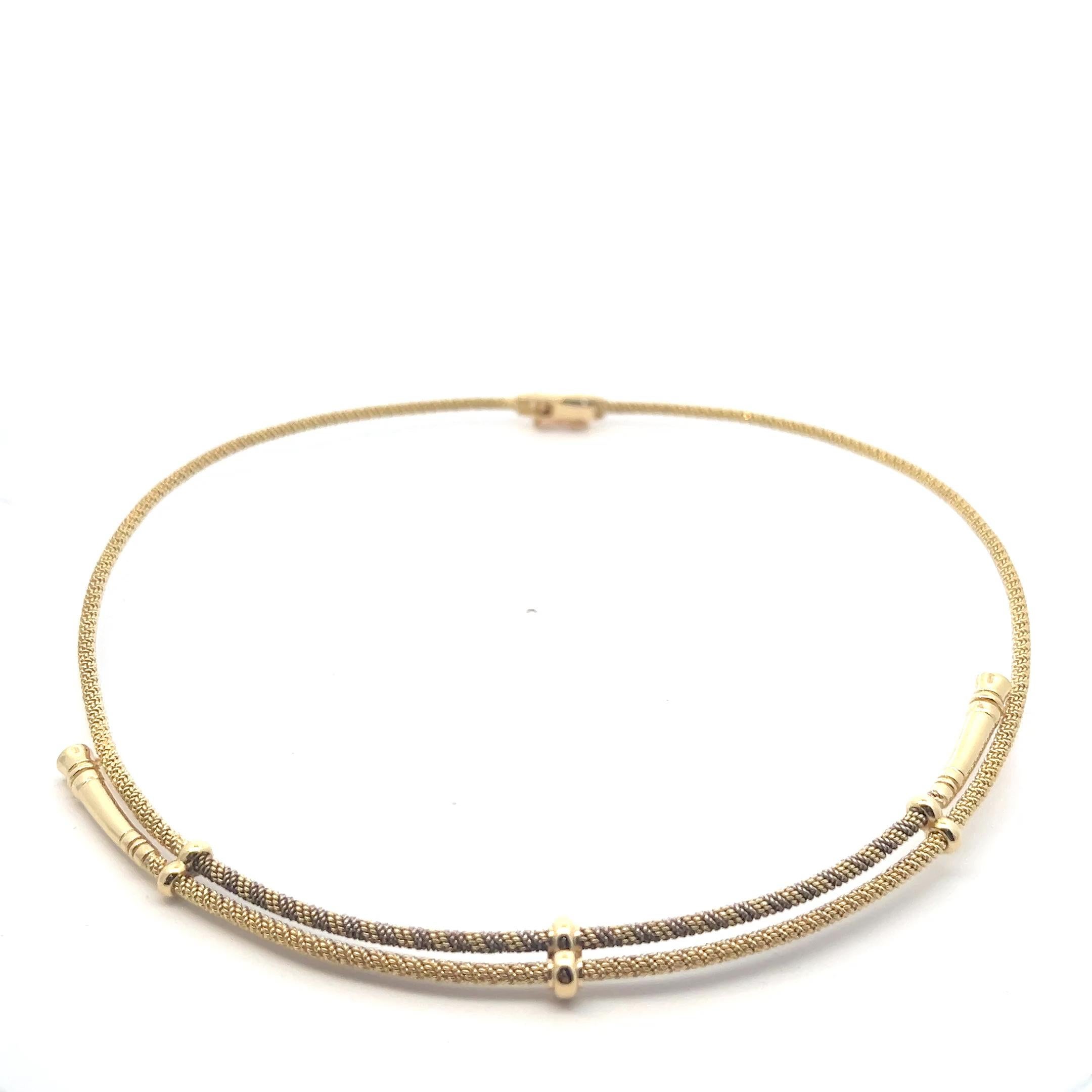 An 18 karat yellow gold necklace by Hermès. In Good Condition In KERKRADE, NL