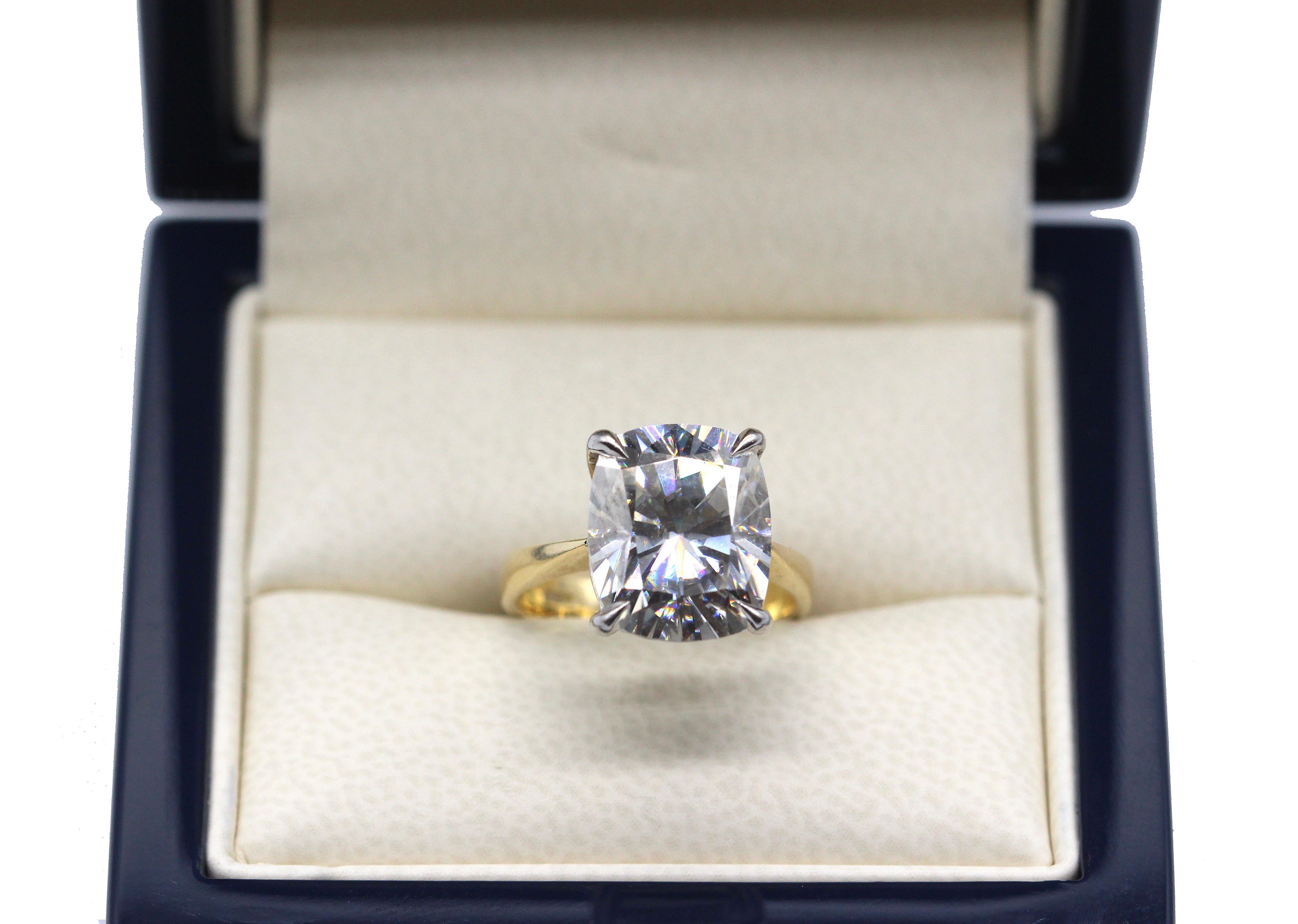 18 Karat Gold and Platinum 6.26 Carat Cushion Cut Moissanite Solitaire Ring In Good Condition In Windsor Forest, Berkshire