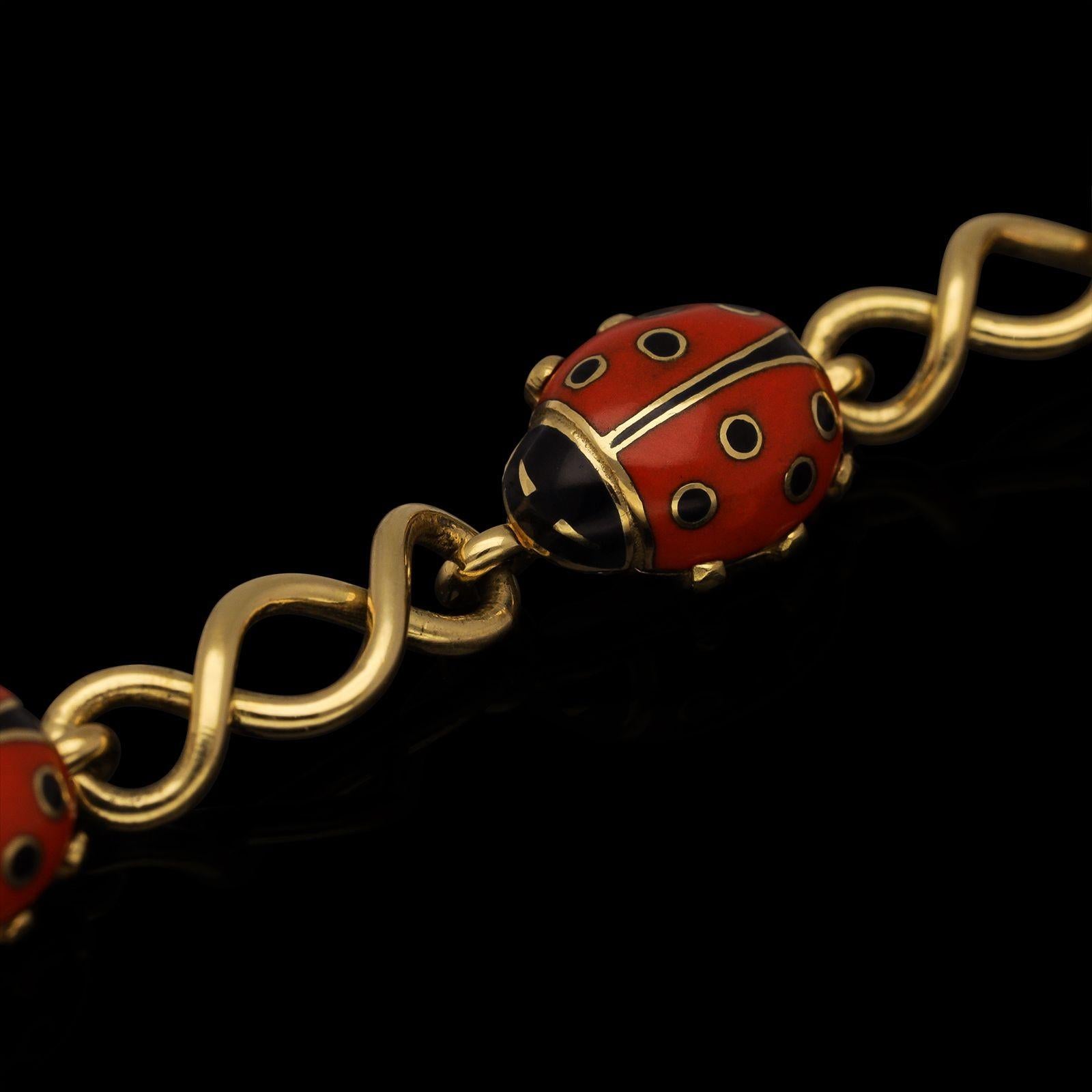 Bracelet coccinelle en or 18ct et émail, Londres 2002 Bon état - En vente à London, GB