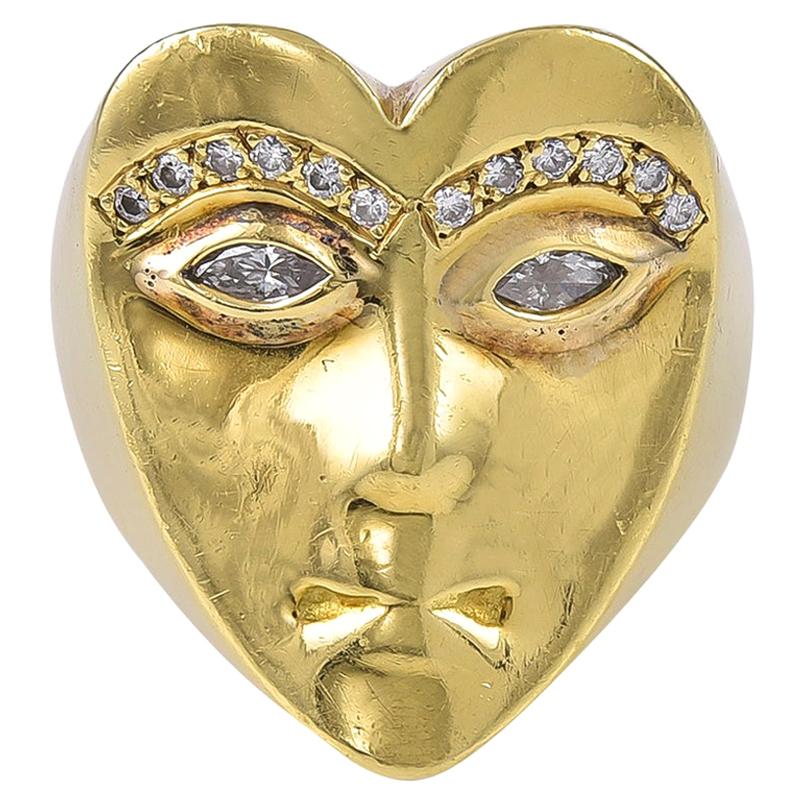 18 Karat Gold and Diamond Heart Shaped Face Ring by David Stern For Sale