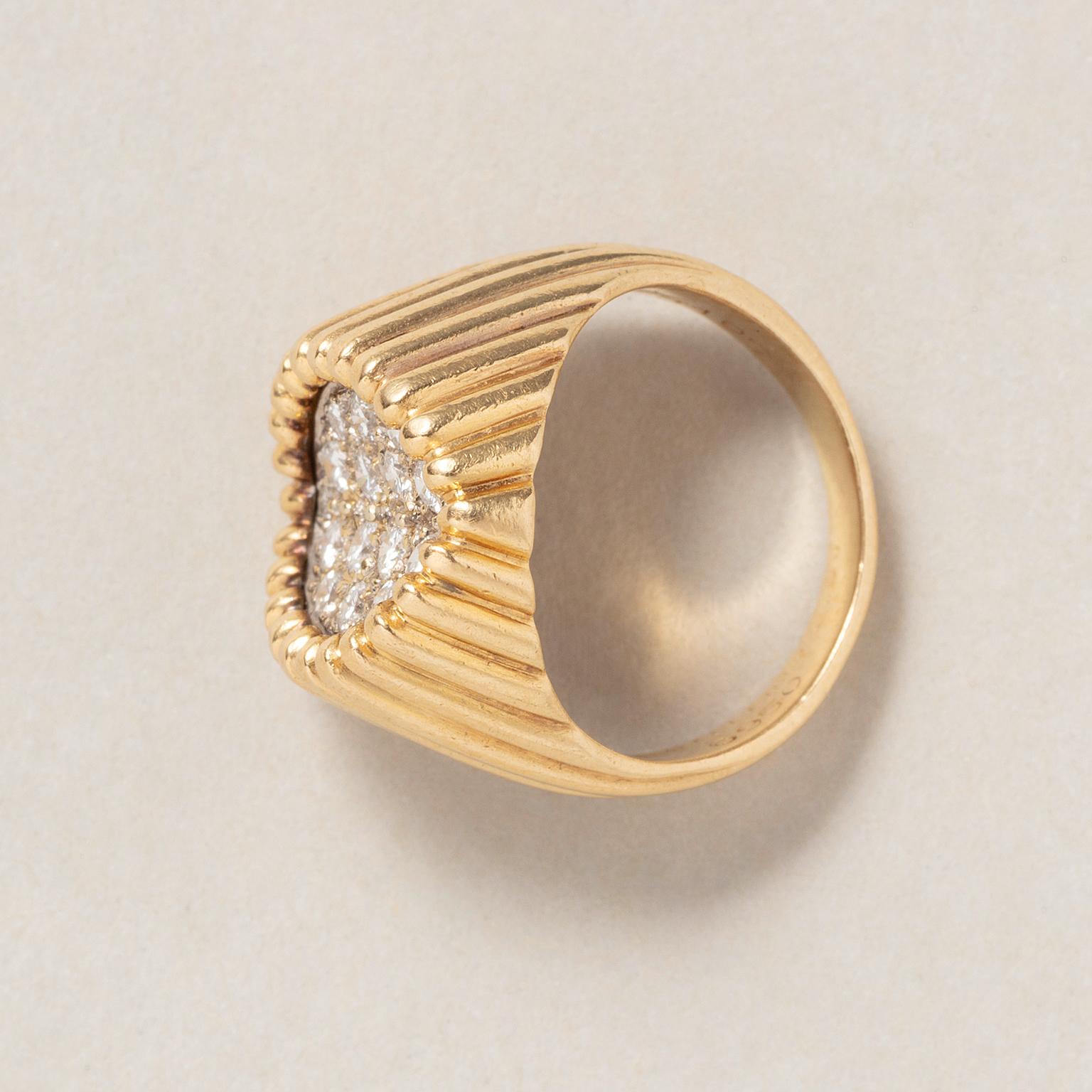 An 18k Gold and Diamond Mellerio Tartelette Ring For Sale 1