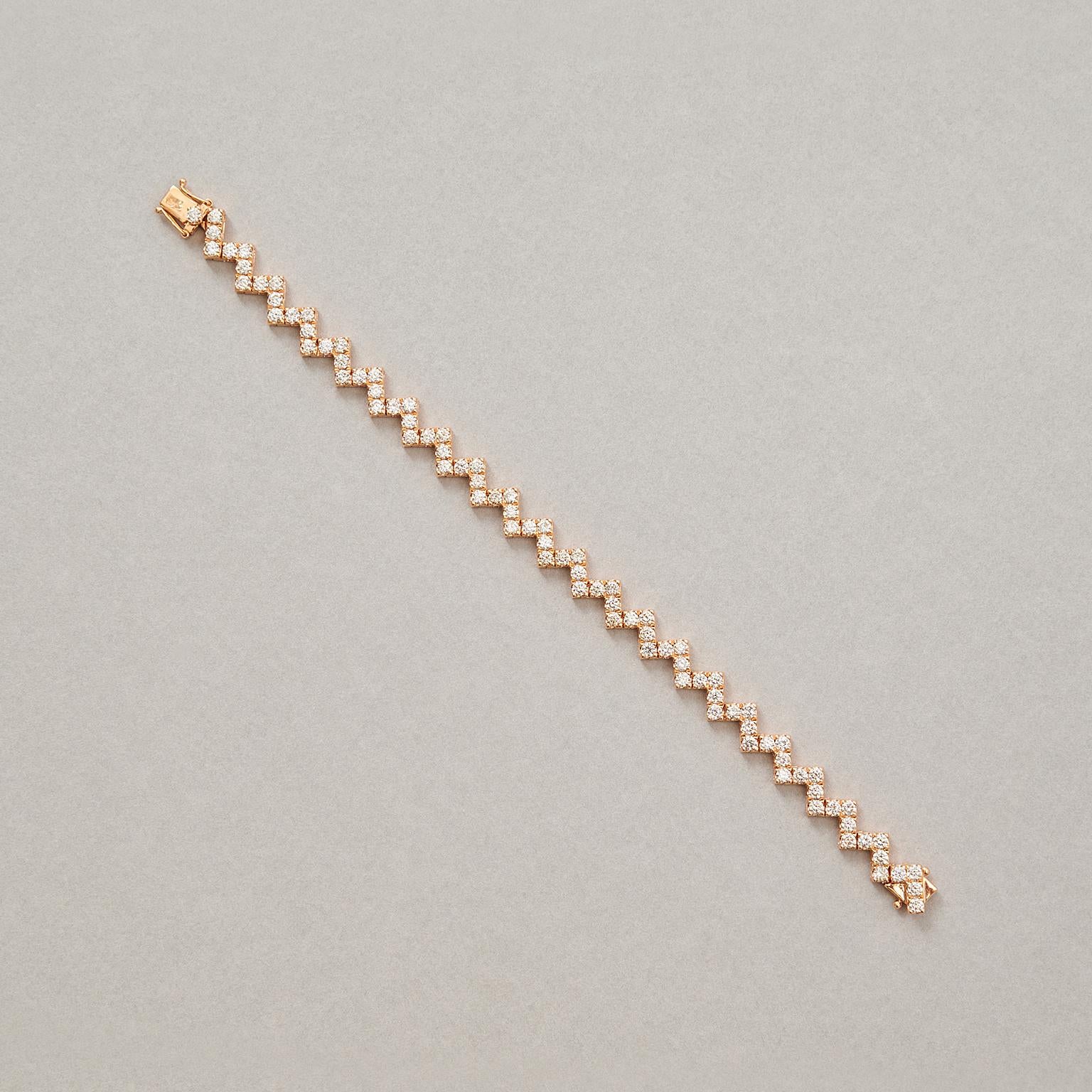 Una pulsera Zig Zag de oro de 18 quilates y diamantes en venta