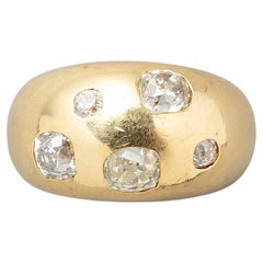 Anillo Bombé de Oro de 18k con Diamantes talla antigua