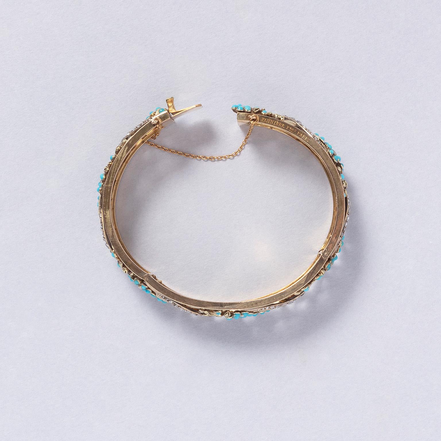 An 18k gold bracelet with turquoise and diamond For Sale 2