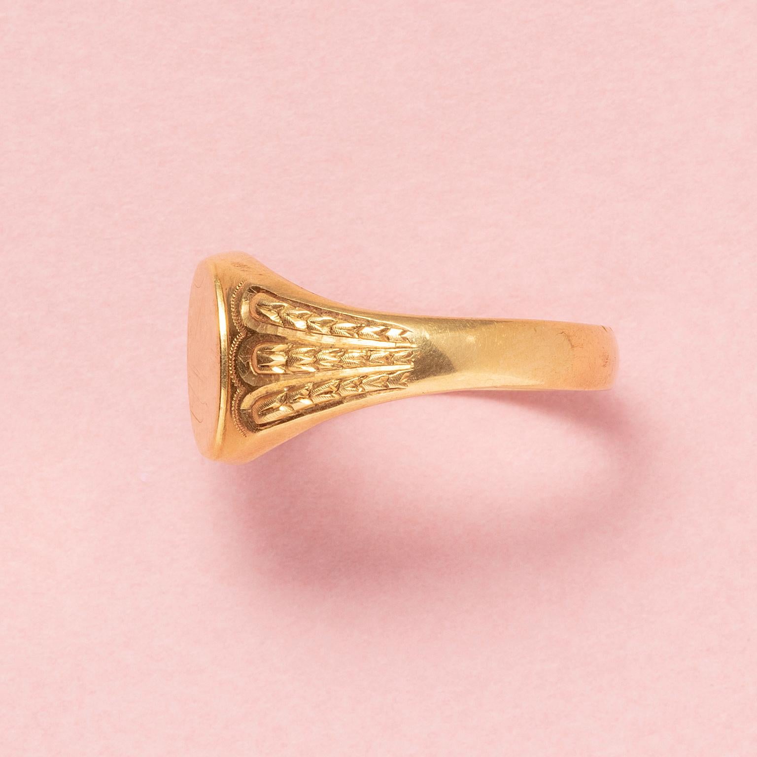 Edoardiano Un anello con sigillo francese in oro 18 ct. con allori in vendita