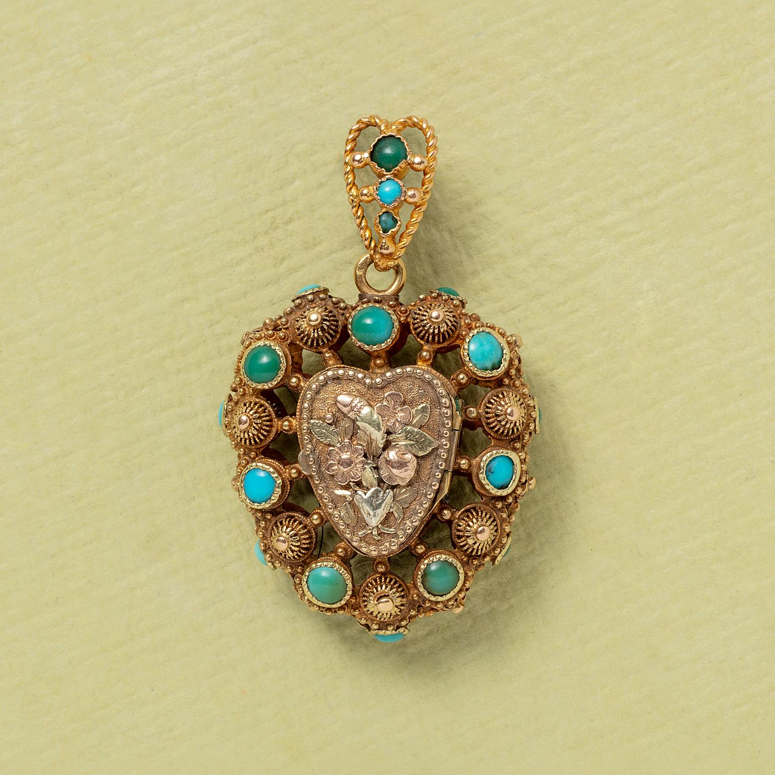 Un medaglione georgiano a forma di cuore in oro 18k con turchese In condizioni buone in vendita a Amsterdam, NL
