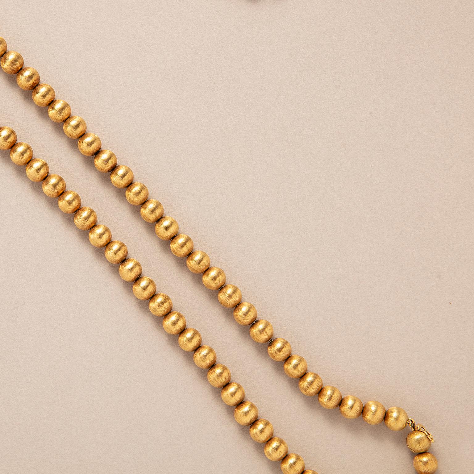 Cadena larga de oro de 18 quilates con bolas satinadas en Bueno estado para la venta en Amsterdam, NL