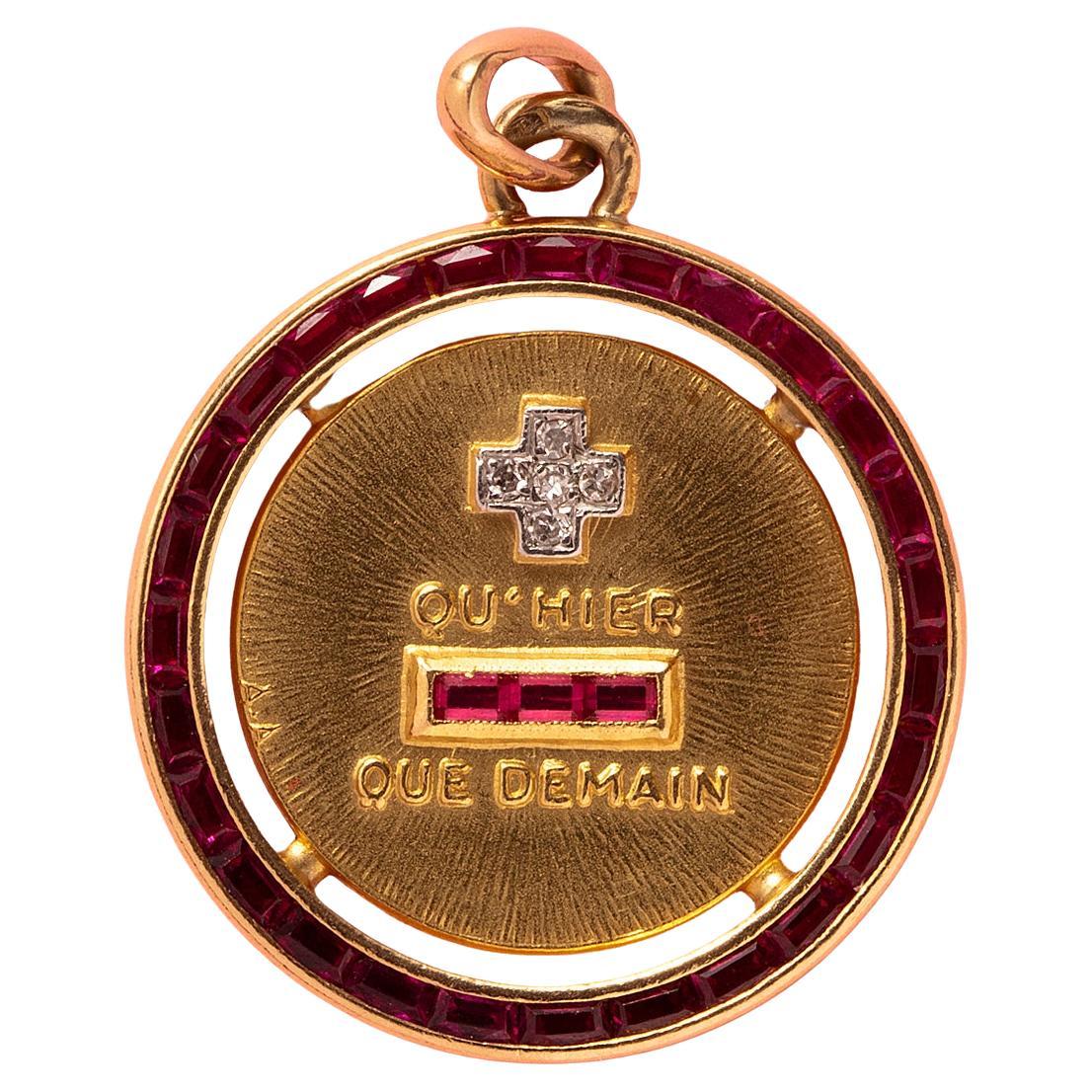 Colgante de amor de oro de 18 quilates con rubíes y diamantes