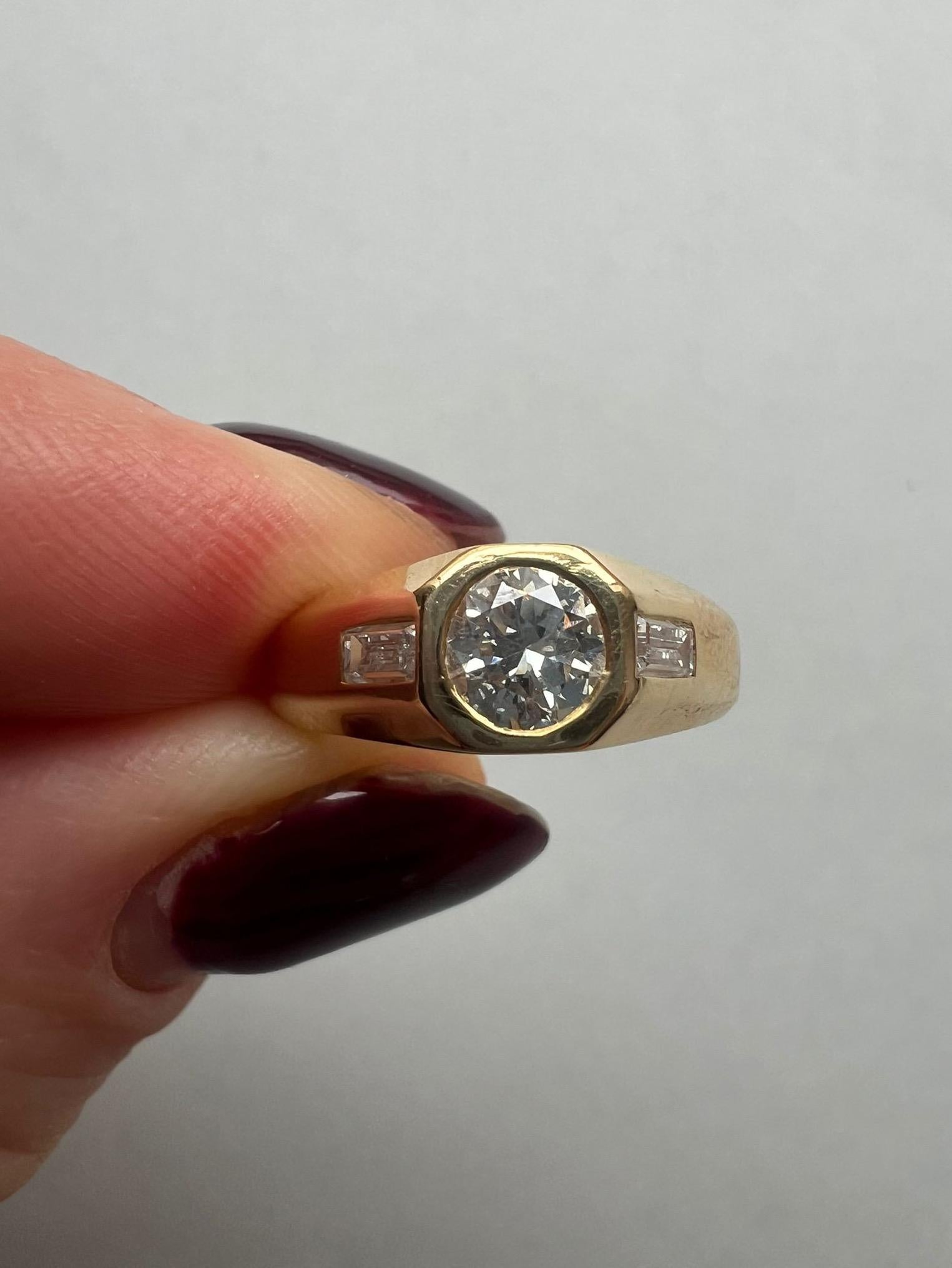 Anillo Bulgari de oro de 18 quilates con diamante solitario en venta 2