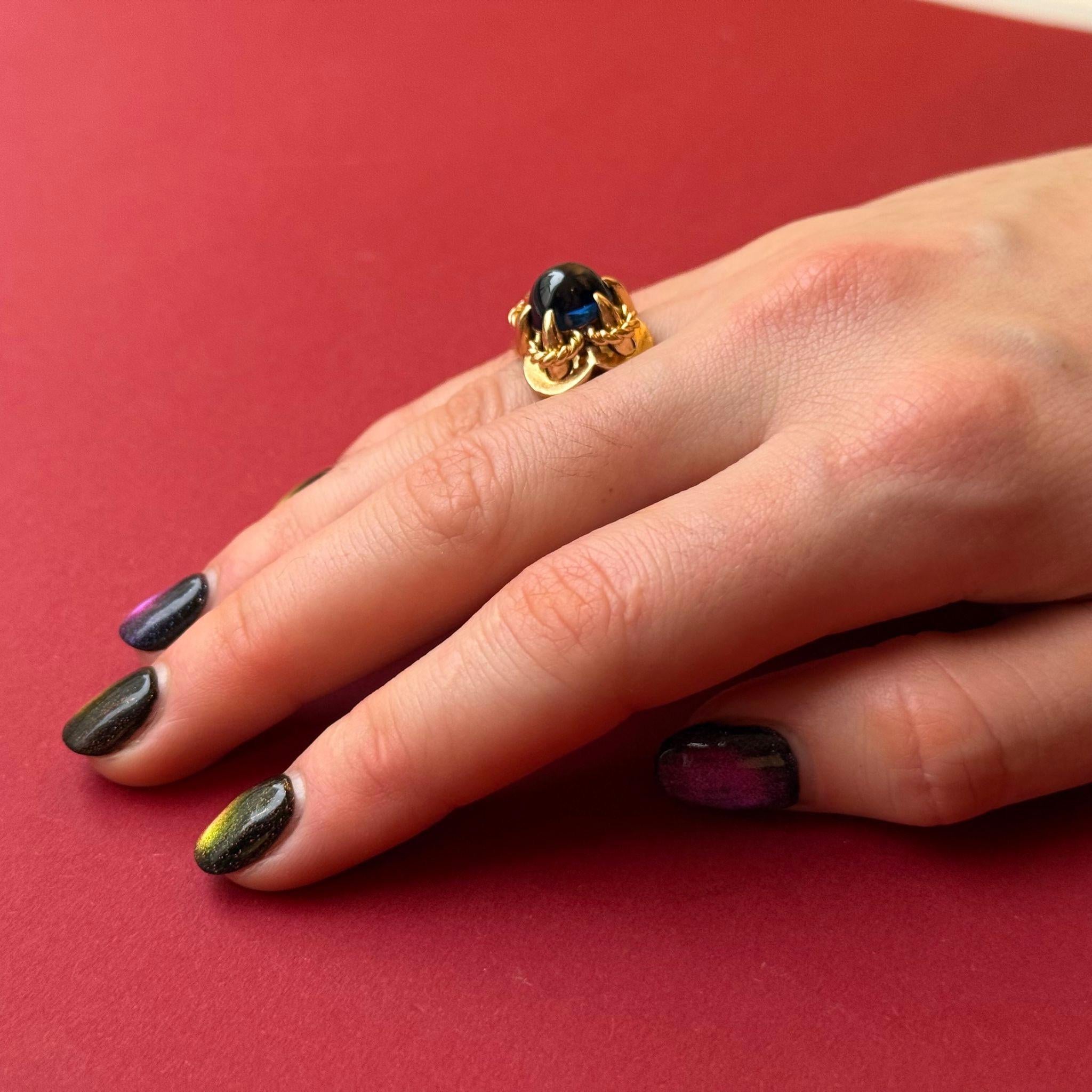 An 18k Gold Talon Ring with Sapphire For Sale 1