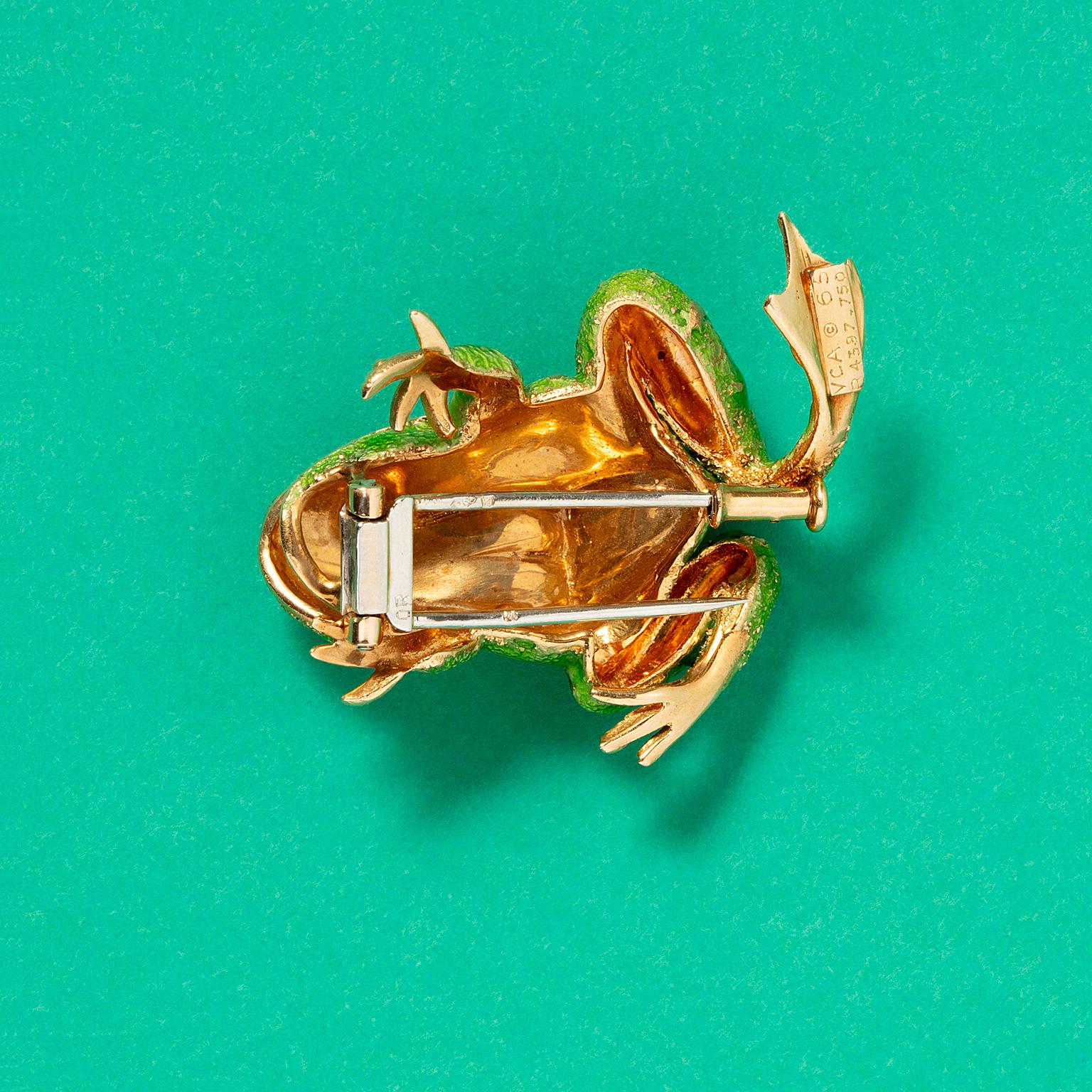 Brilliant Cut An 18k Gold Van Cleef & Arpels Frog Brooch with Enamel and Diamond For Sale