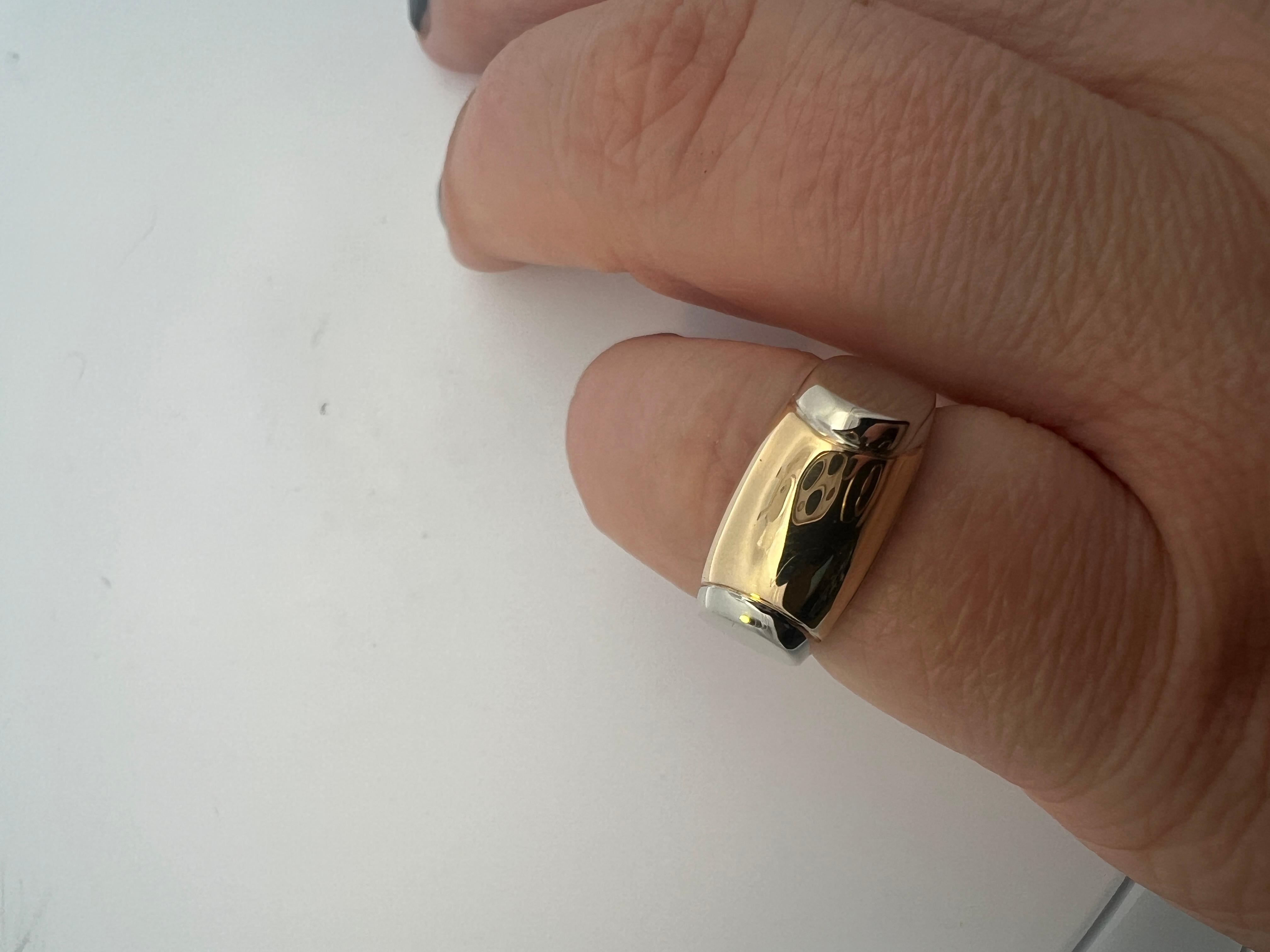 Un anello in oro giallo e bianco 18 carati di Bulgari in vendita 7