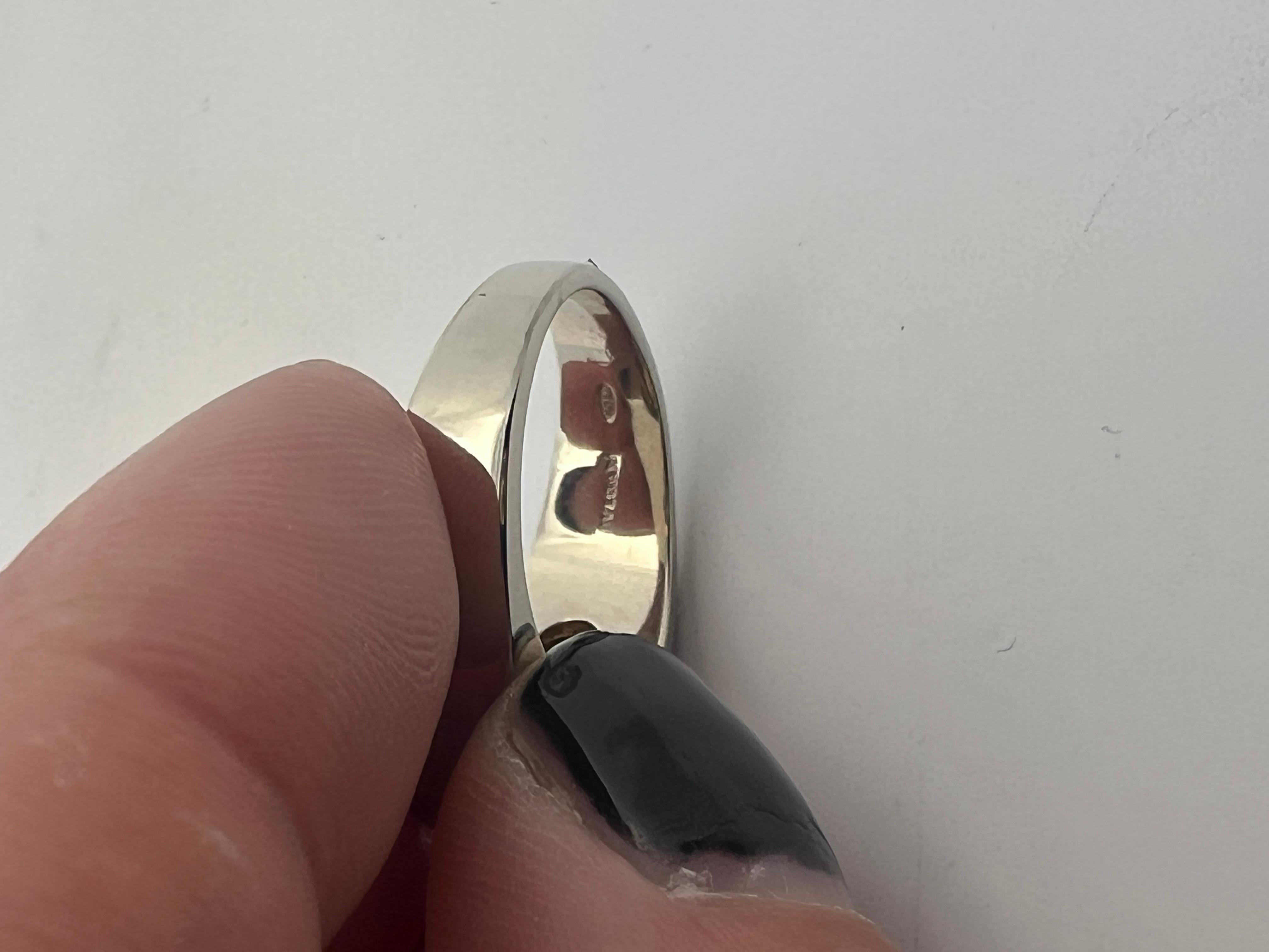 Un anello in oro giallo e bianco 18 carati di Bulgari in vendita 12
