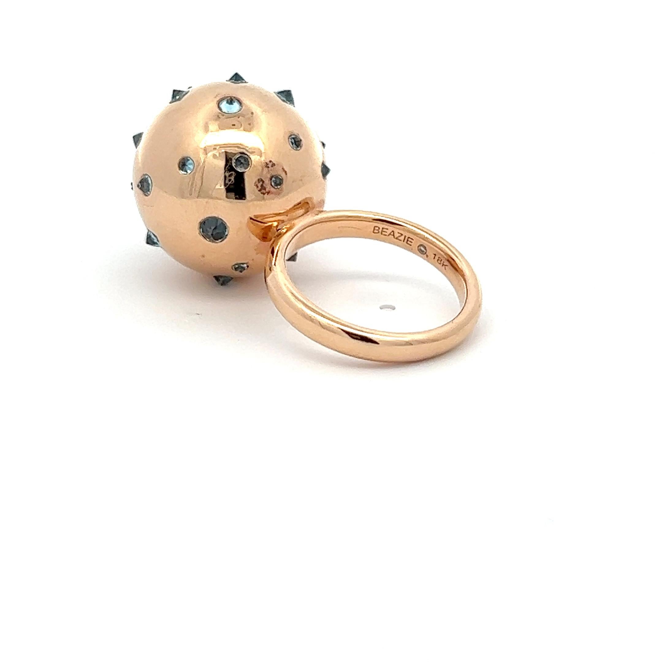 da uomo o donna Un anello in oro giallo rossastro e acquamarina di Beazie, 18 carati in vendita