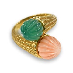 18 Karat Toi et Moi Coral and Chalcedony Ring