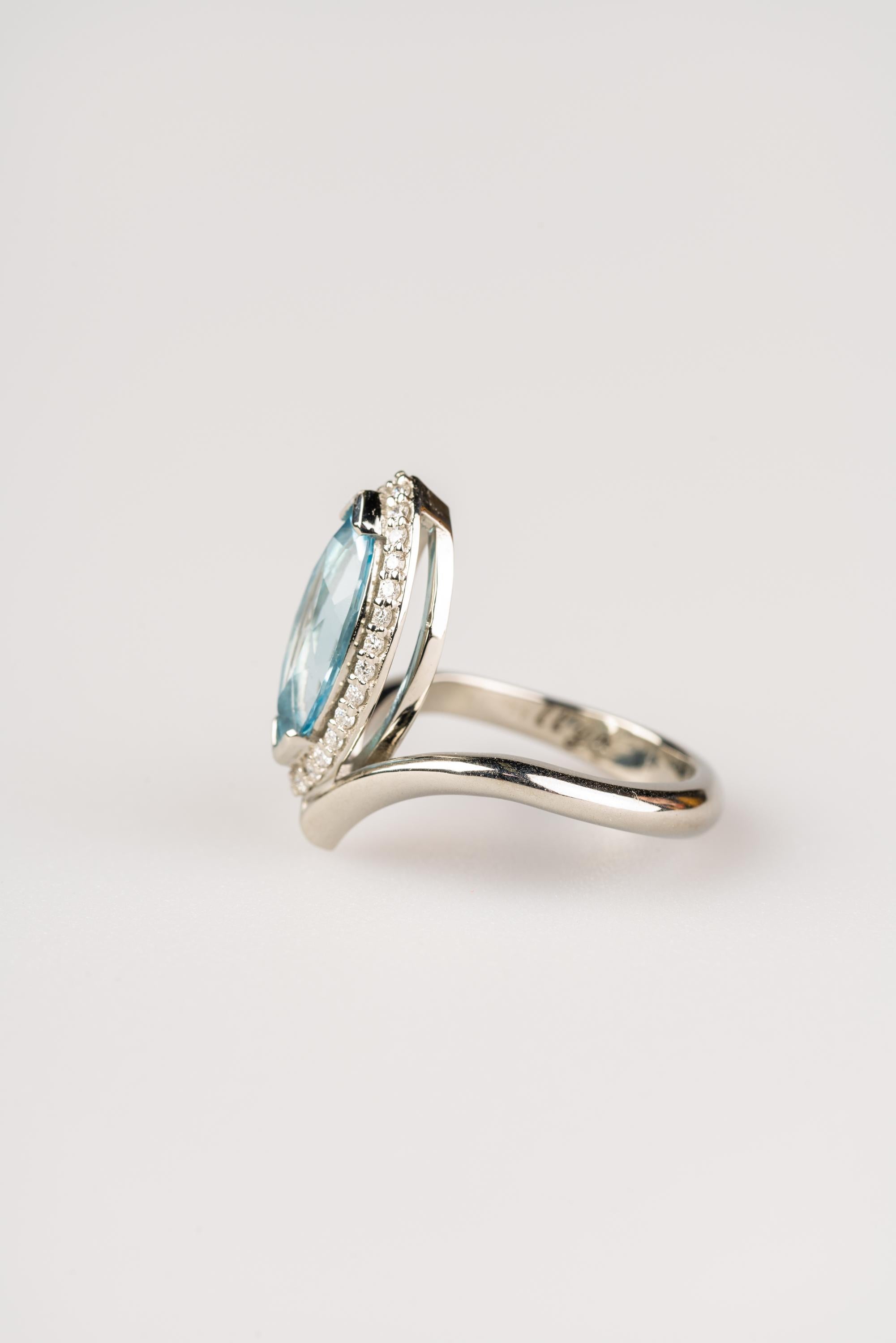 Art Nouveau 18 Karat White Gold, 2.29 Carat Marquise Aquamarine Ring with a Diamond Halo For Sale