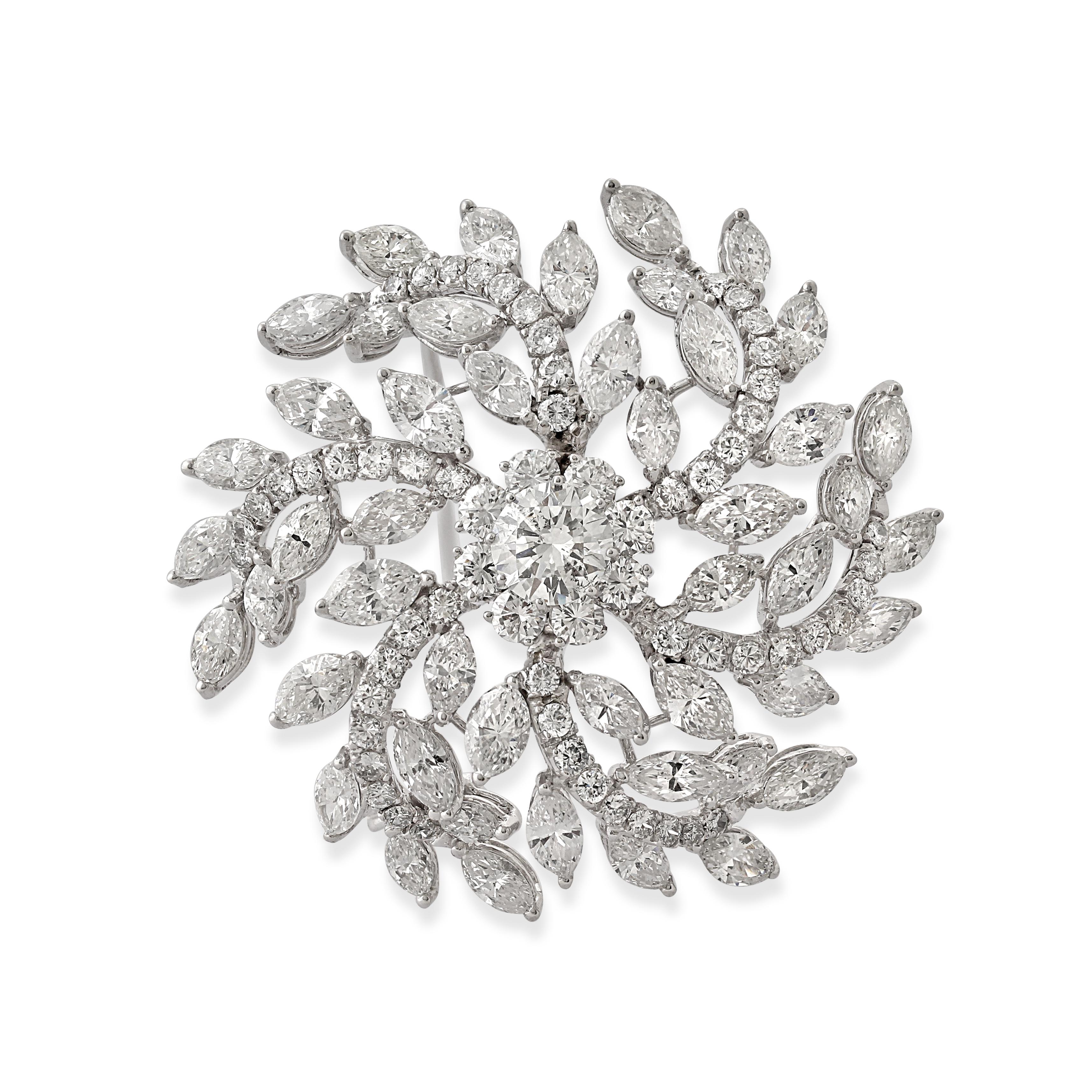 18k White Gold & Diamond Brooch In Good Condition In London, GB