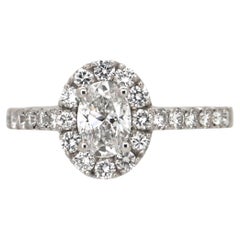 Anillo en racimo de Diamantes Ovalados de oro blanco de 18 quilates