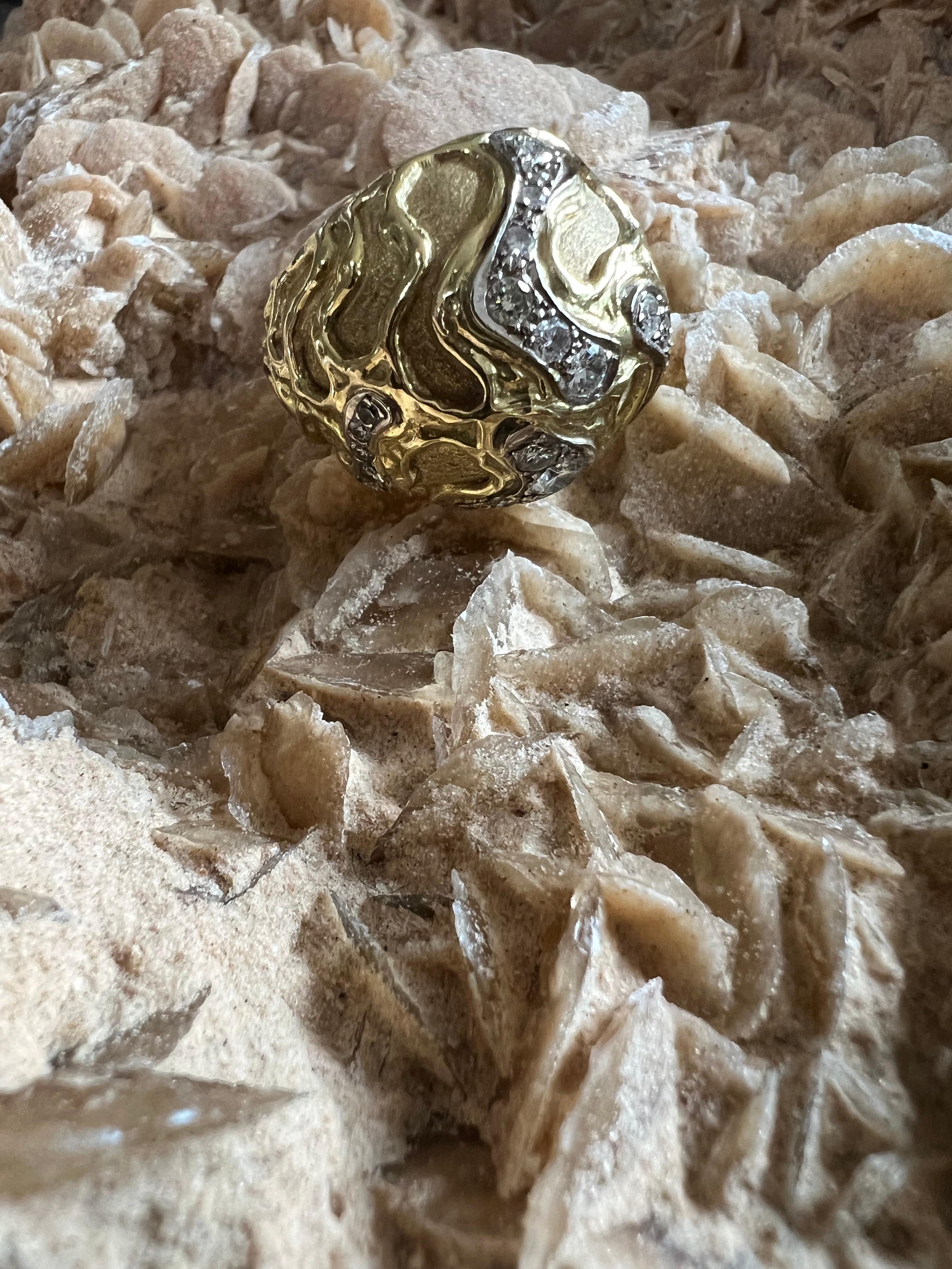Ein Ring aus 18 Karat Gelbgold und Diamanten von Leo de Vroomen 5